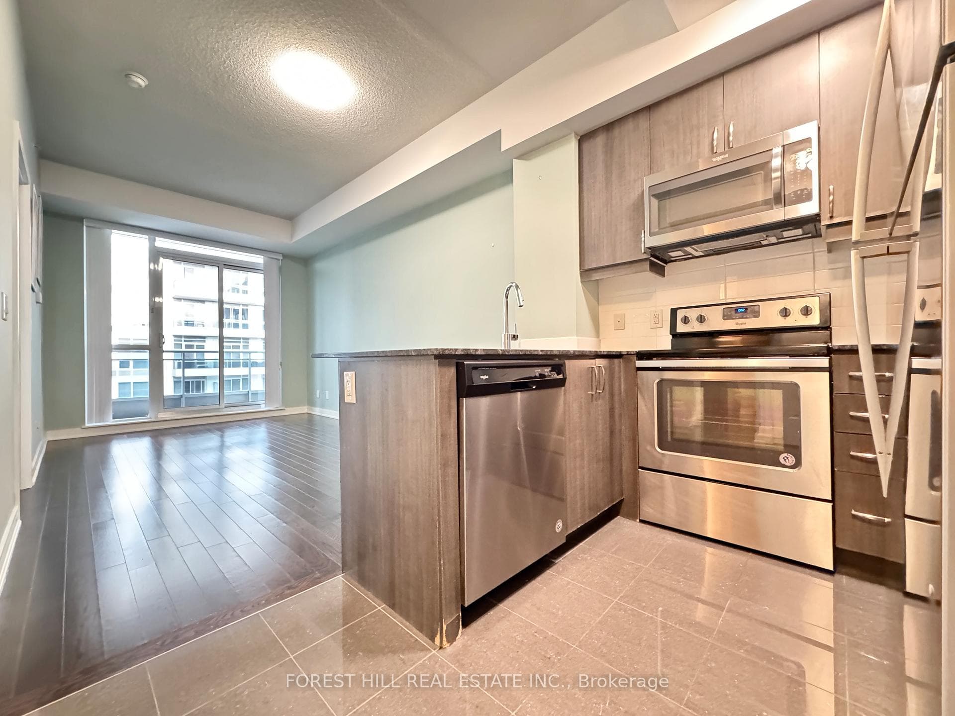 9191 Yonge Street Unit SW812, Richmond Hill, ON L4C 1E2 - Photo 1