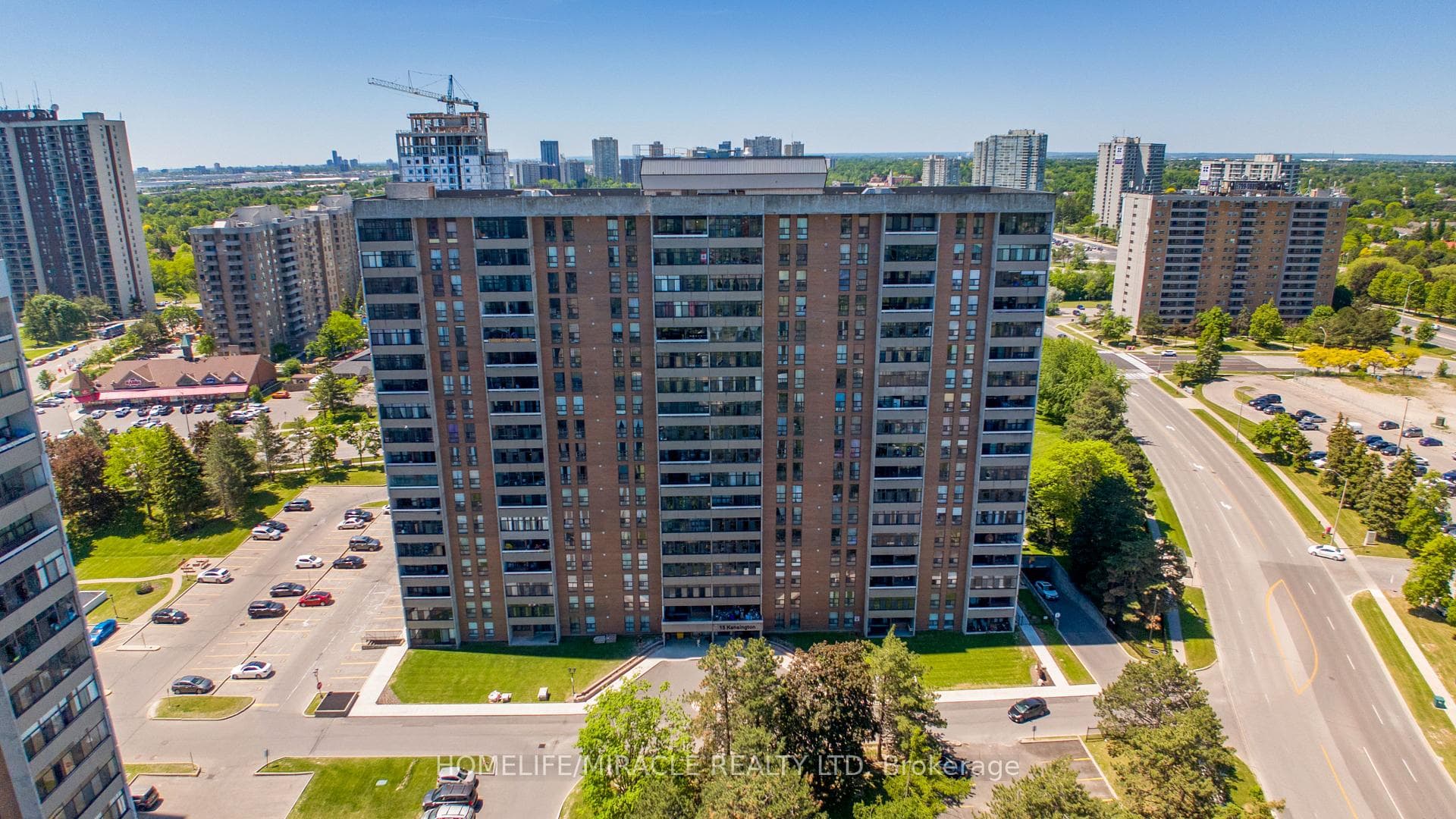 15 Kensington Road Unit 907, Brampton, ON L6T 3W2 - Photo 1