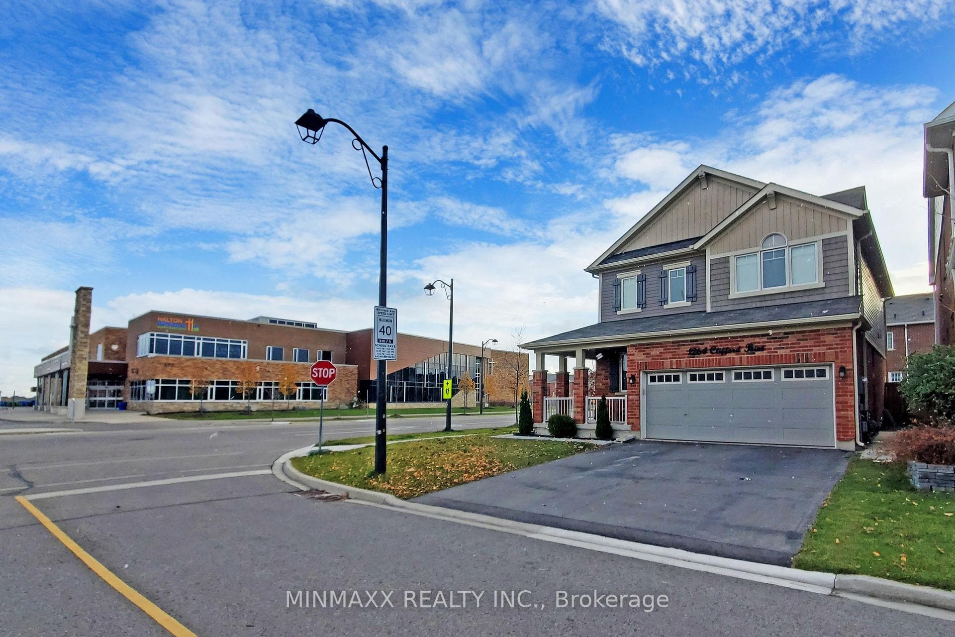 1264 Clifford Point, Milton