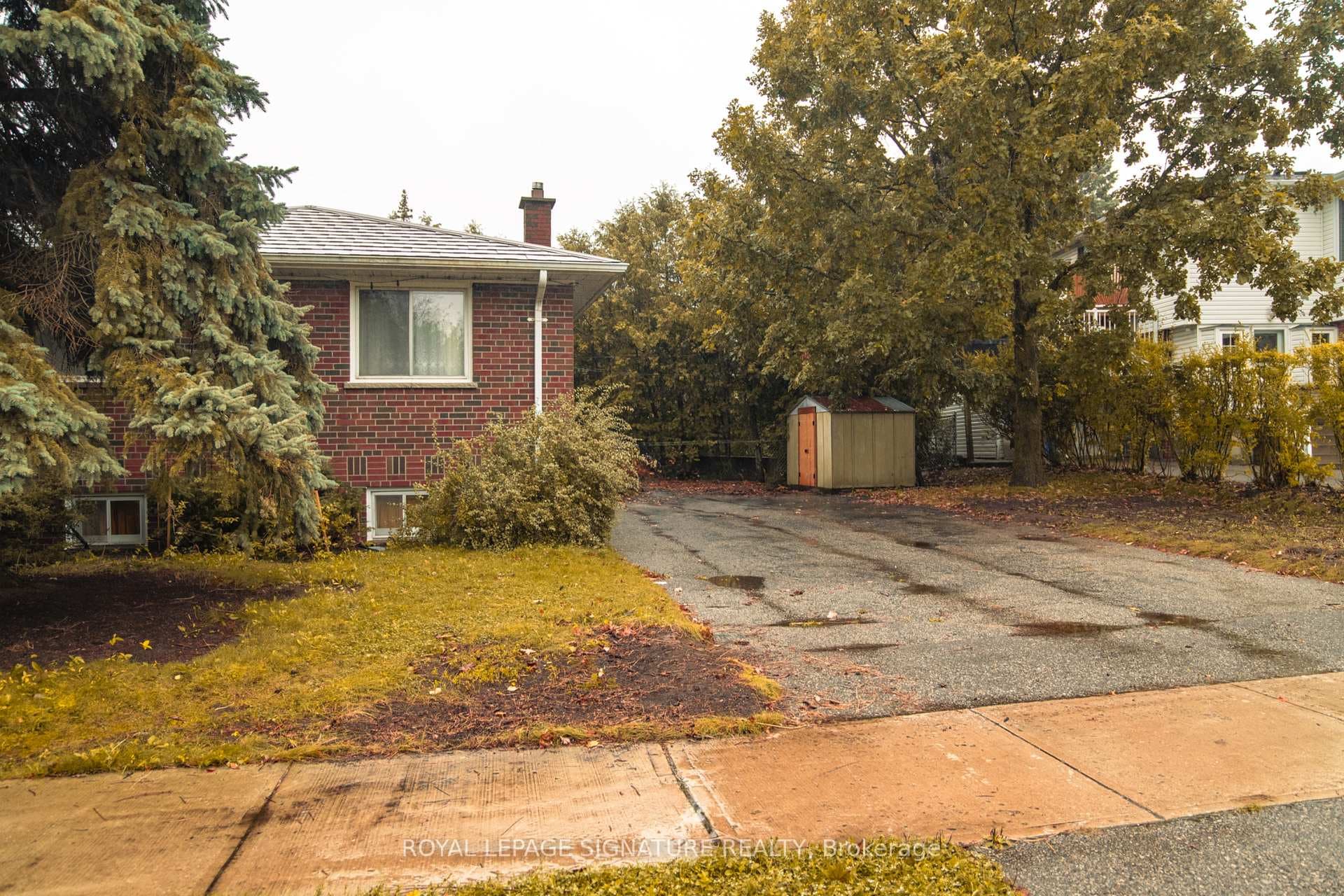 2 Brantwood Drive, Scarborough (West Hill / Highland Creek)