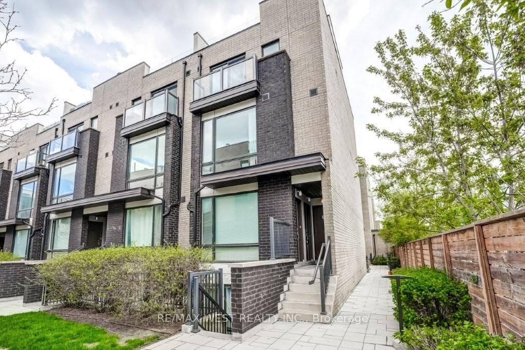 30 Fieldway Road Unit TH97, Etobicoke (Islington / Rexdale), ON M8Z 3L2 - Photo 1