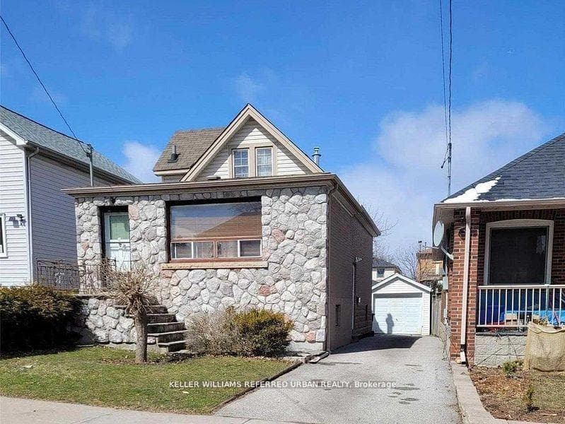 8 Tilden Crescent, Etobicoke (Kingsview Village / Humber Heights), ON M9P 1V5 - Photo 1
