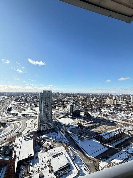 125 Village Green Square Unit 3908, Agincourt / Milliken, ON M1S 0G3 - Photo 1