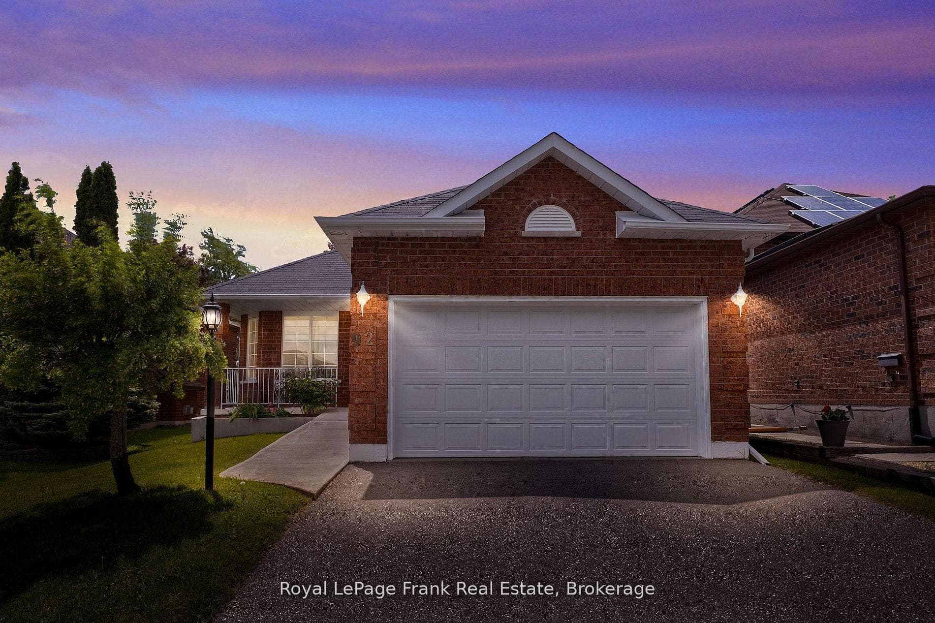 92 West Side Drive, Clarington, ON L1C 4Y9 - Photo 1