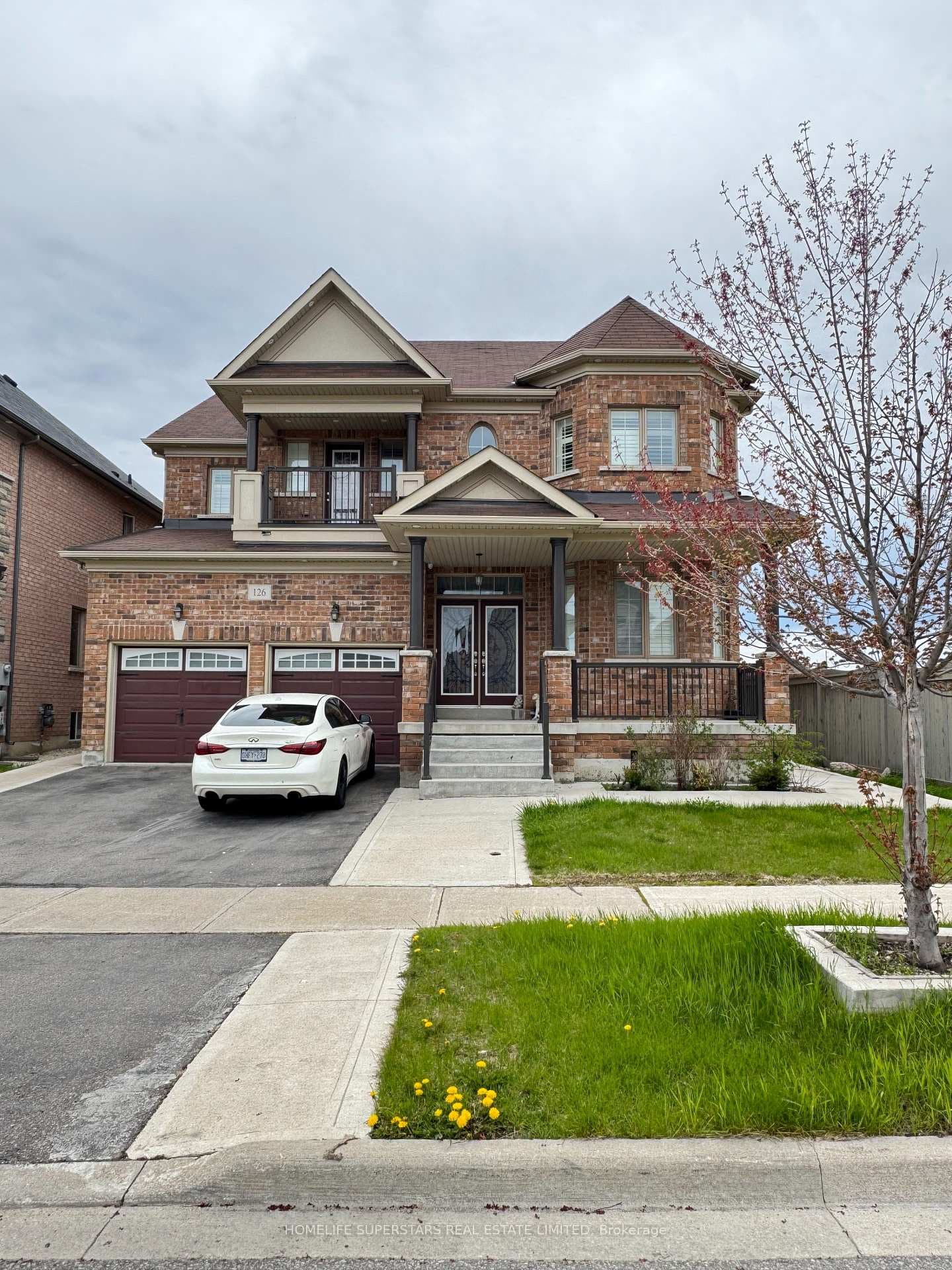 126 Martin Byrne Drive, Brampton, ON L6P 4C7 - Photo 1