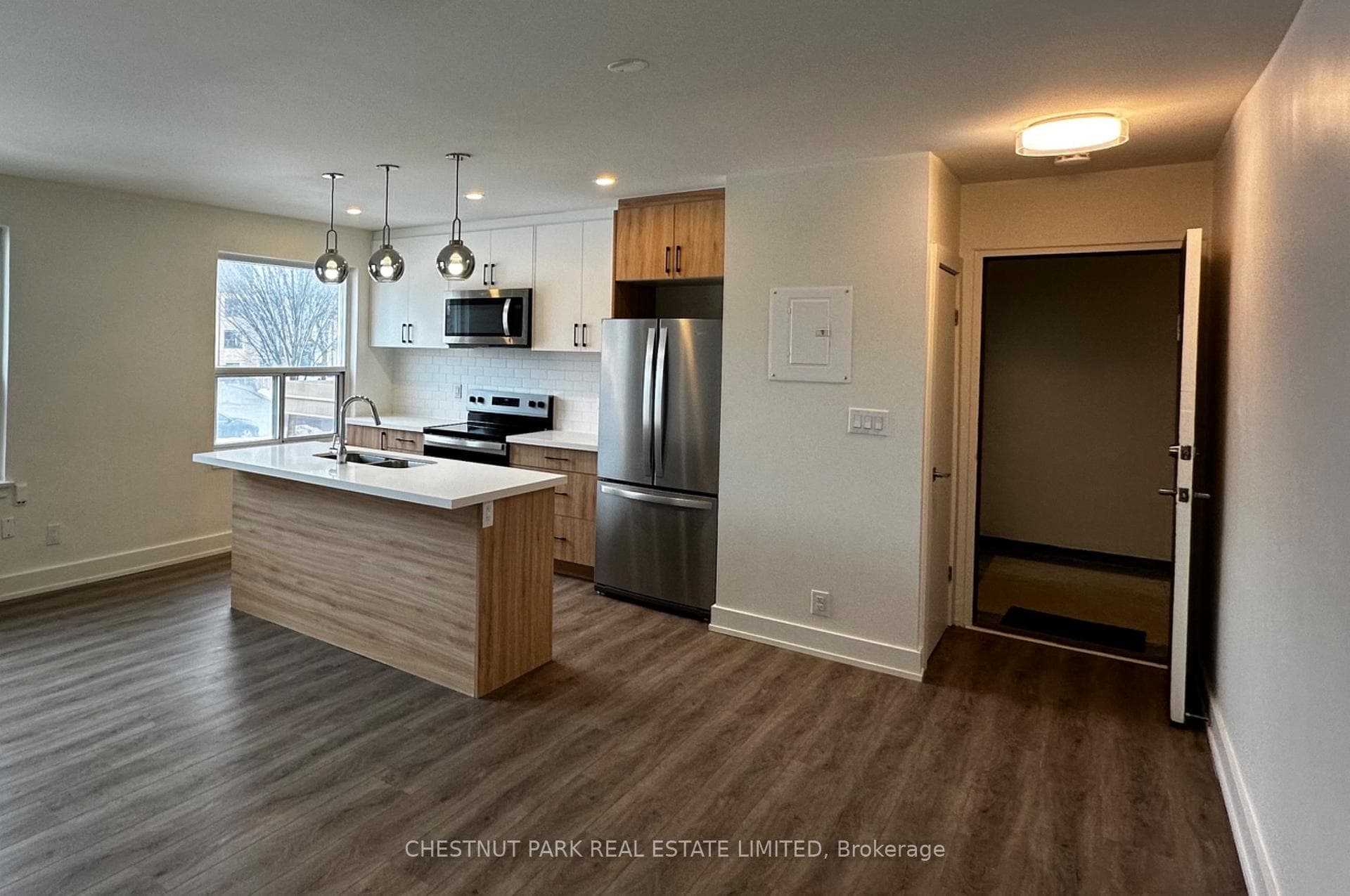 6 Wingreen Court Unit 4, Don Mills / Parkwoods / Victoria Village, ON M3B 1B9 - Photo 1