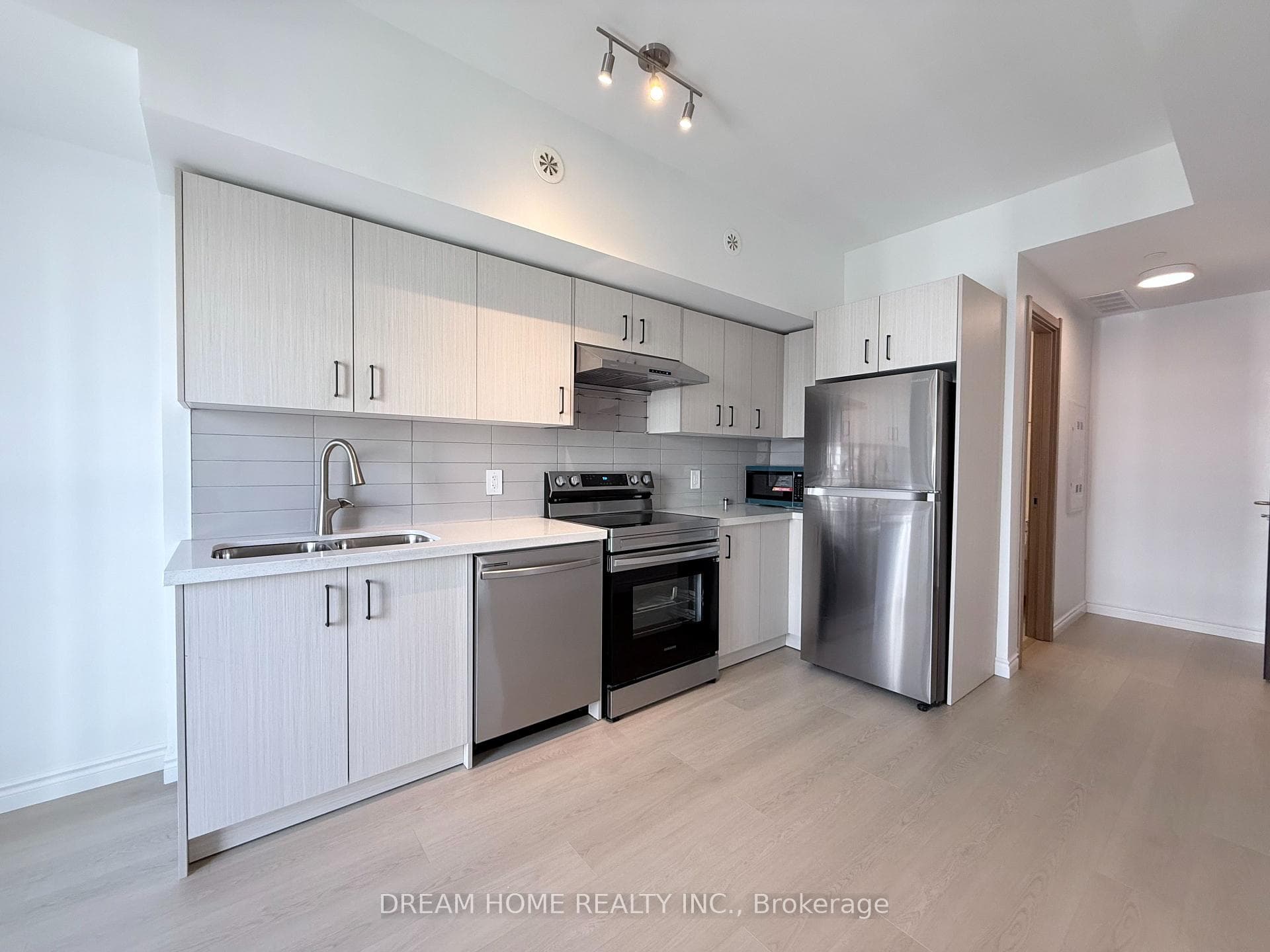 3423 Sheppard Avenue Unit C1- 301, Scarborough Village / Eglinton East, ON M1T 0C5 - Photo 1