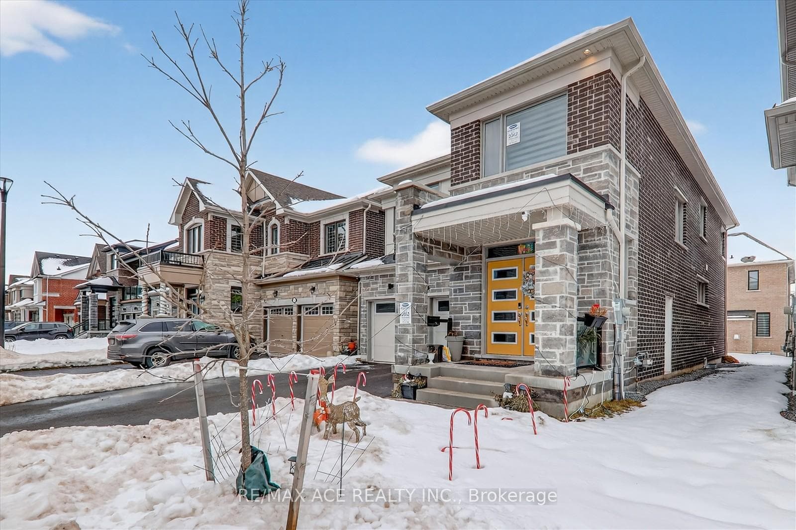 1419 Mockingbird Square, Pickering, ON L1X 0N8 - Photo 1