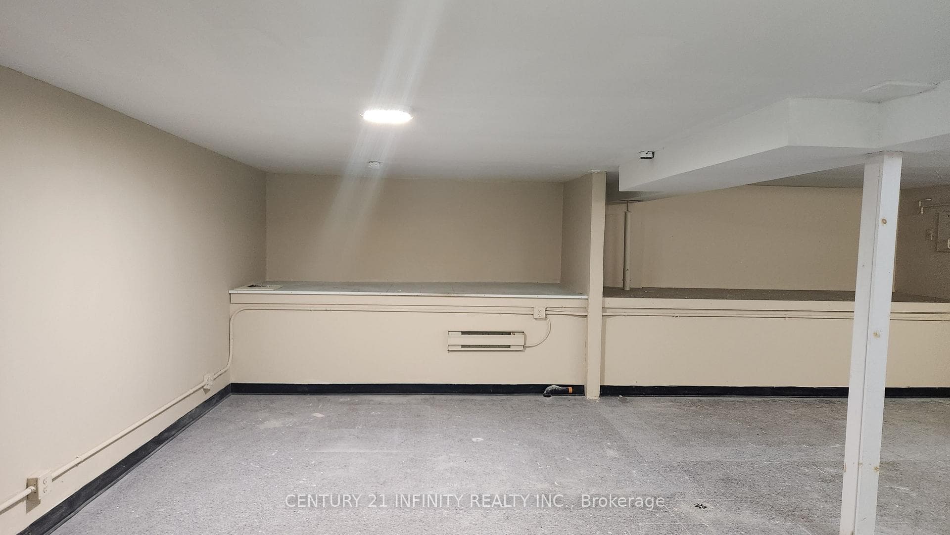 907 Simcoe Street Unit B, Oshawa, ON L1G 4W1 - Photo 1