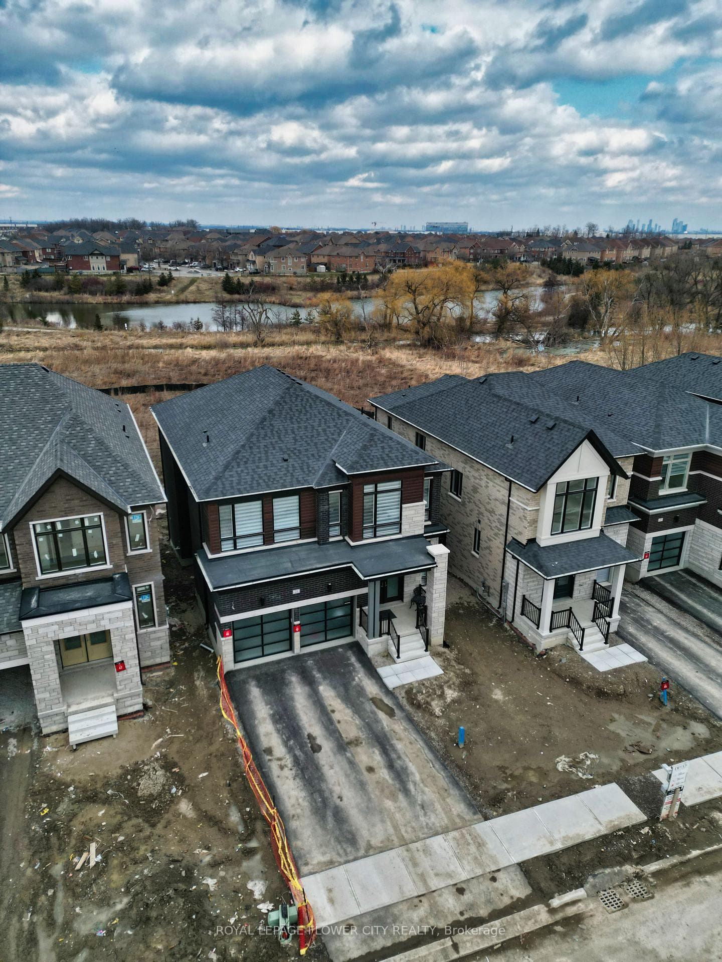 21 Aveena Road, Brampton, ON L6P 0Z5 - Photo 1