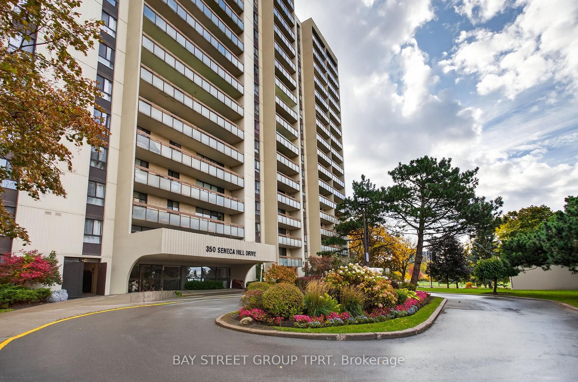 350 Seneca Hill Drive Unit 504, Hillcrest Village / Bayview Village, ON M2J 4S7 - Photo 1