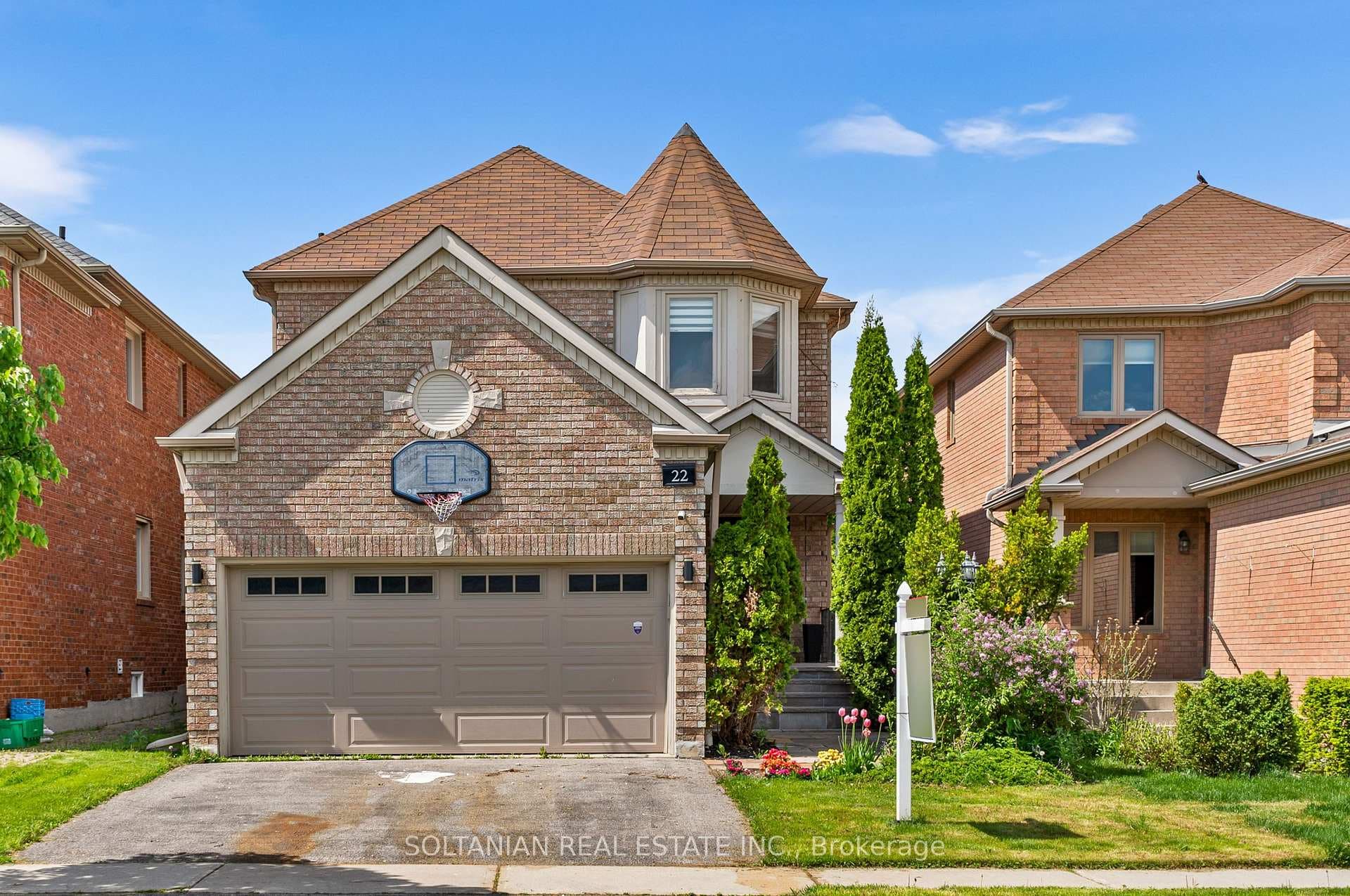 22 Rocksprings Avenue, Richmond Hill, ON L4S 1R1 - Photo 1