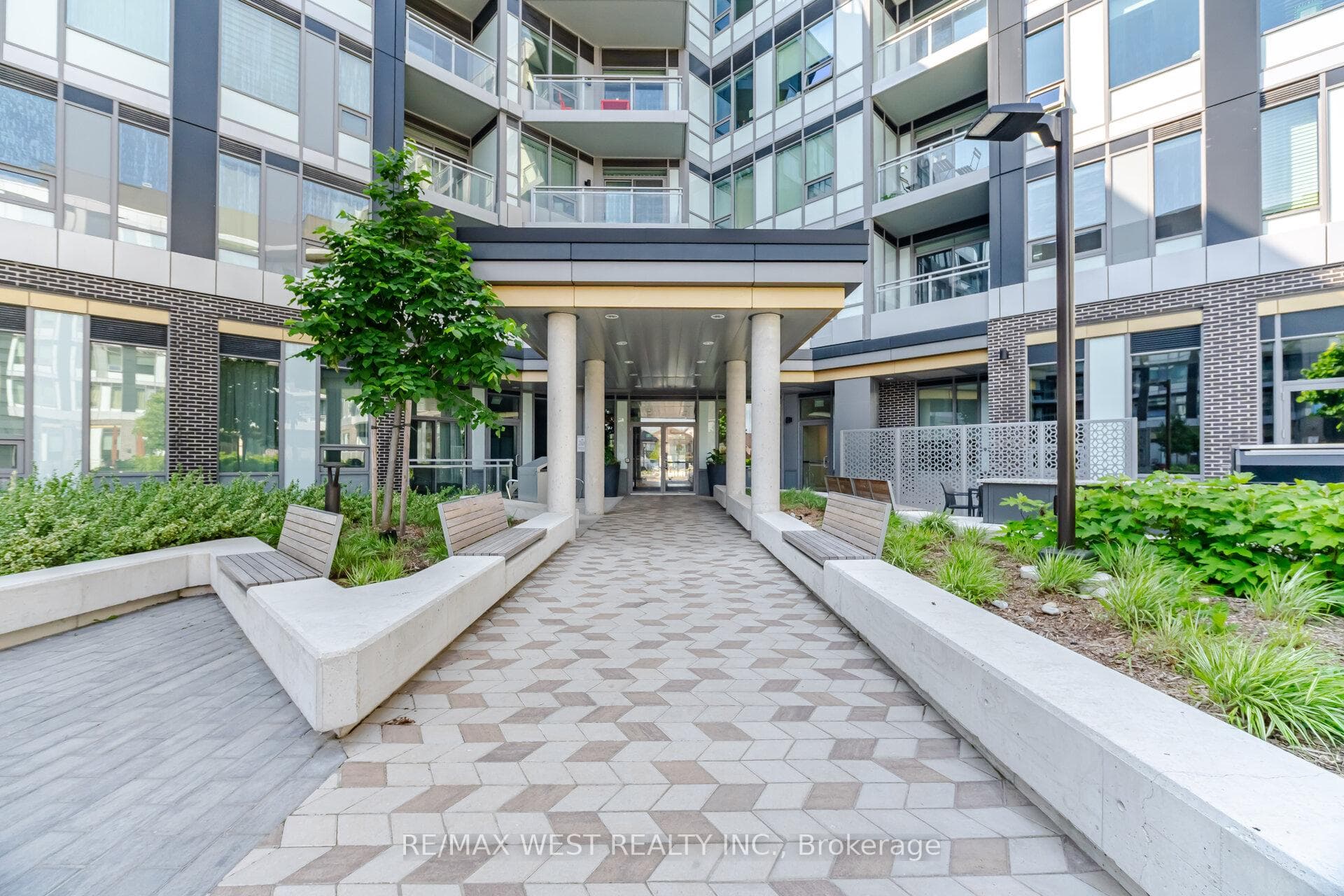 2501 Saw Whet Boulevard Unit 413, Oakville, ON L6M 5N2 - Photo 1