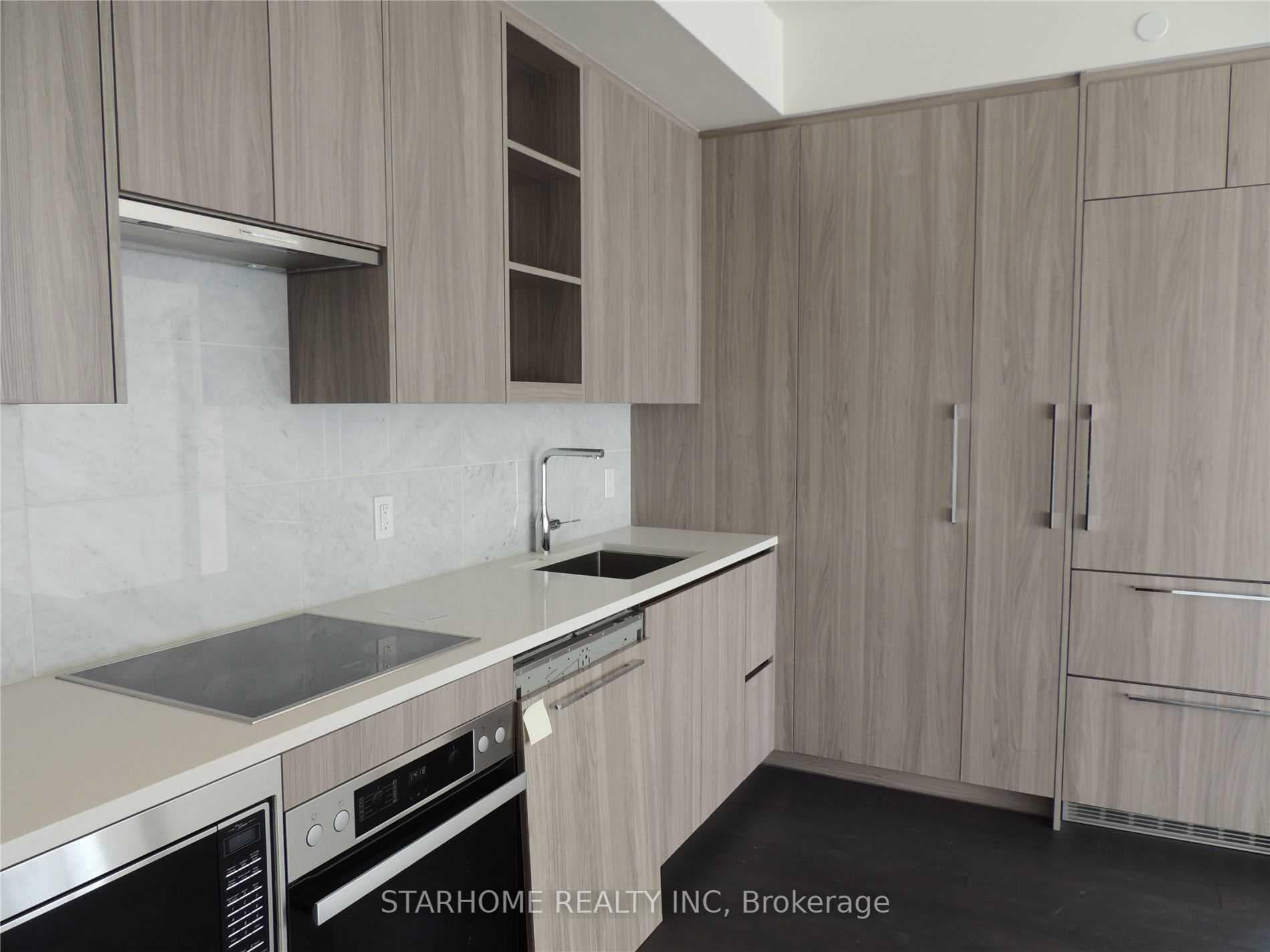 95 Mcmahon Drive Unit 1006, Toronto C15