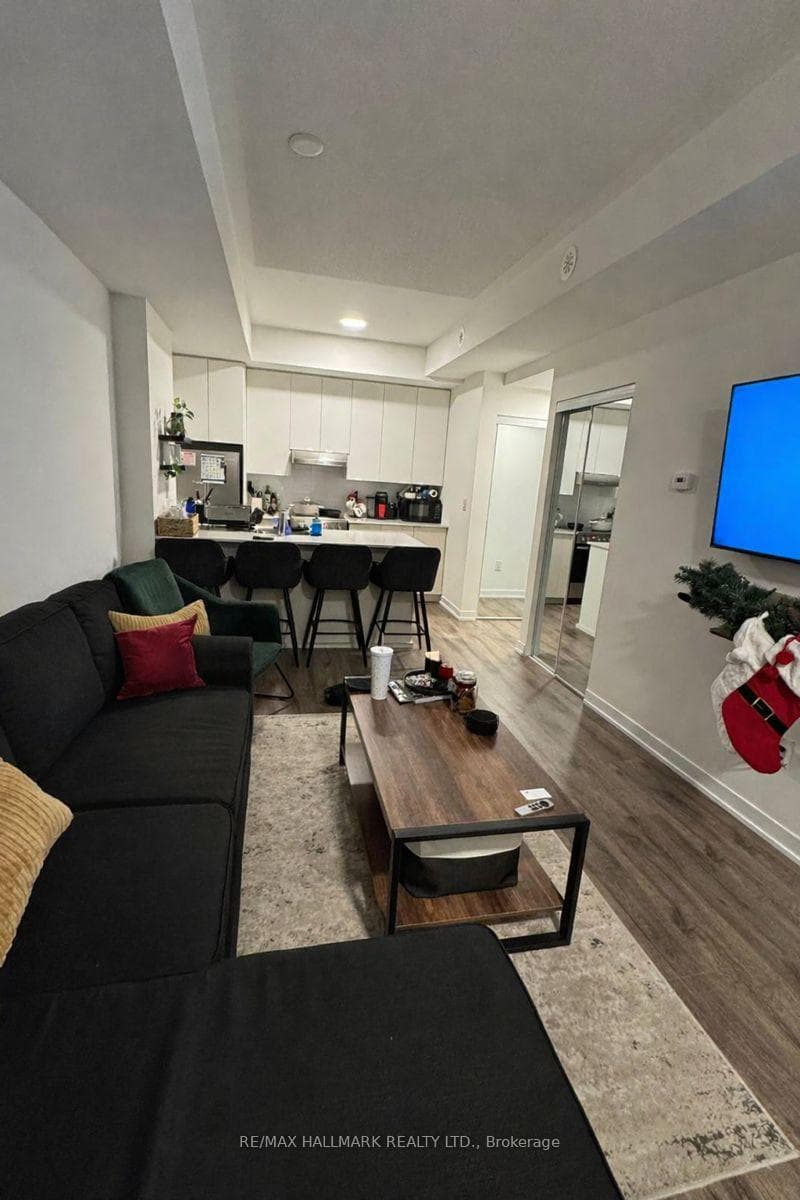 140 Canon Jackson Drive Unit 111, York / Weston, ON M6M 0B9 - Photo 1