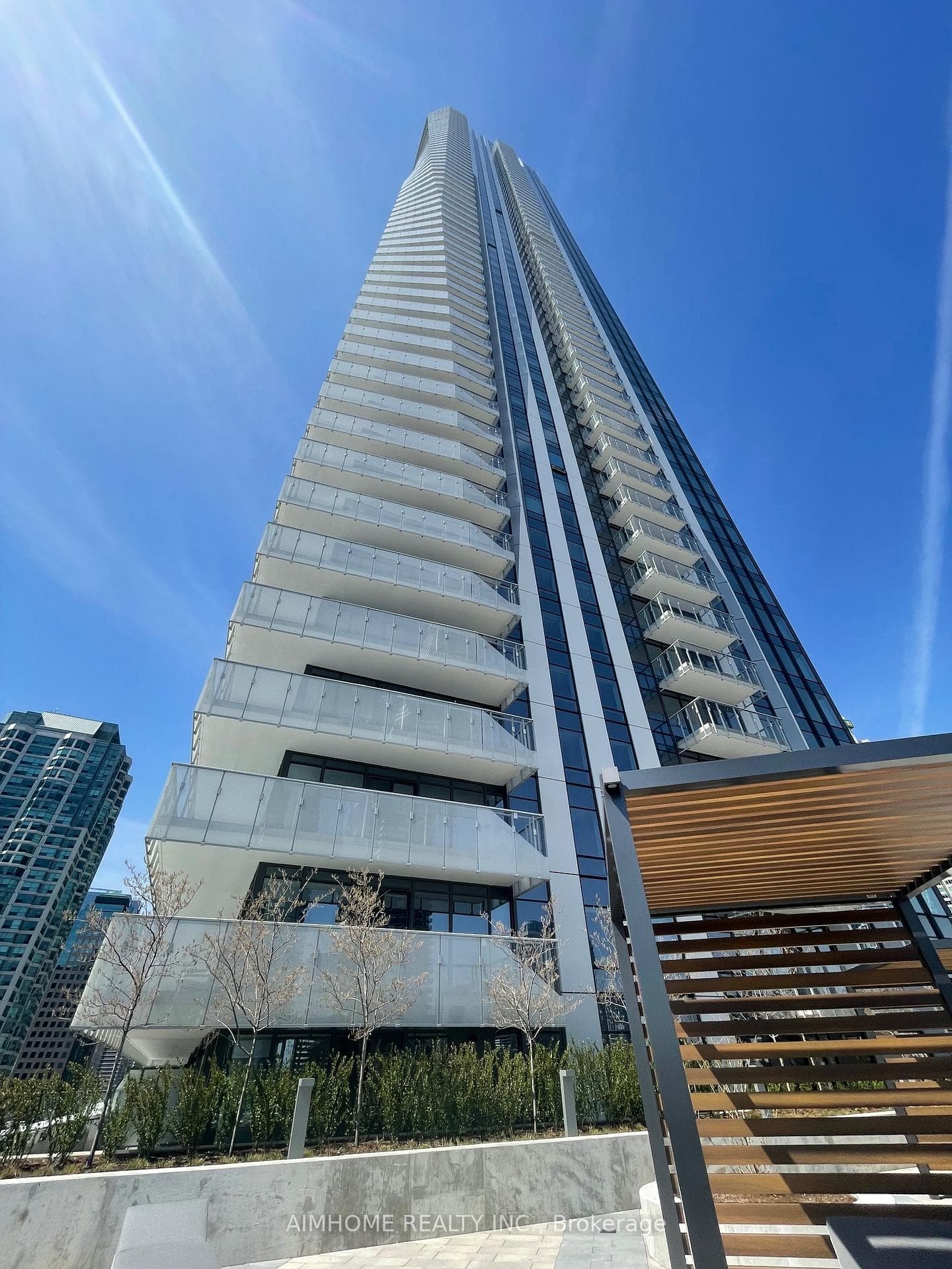 28 Freeland Street Unit 1701, Regent Park / Cabbagetown / St. James Town, ON M5E 0E3 - Photo 1