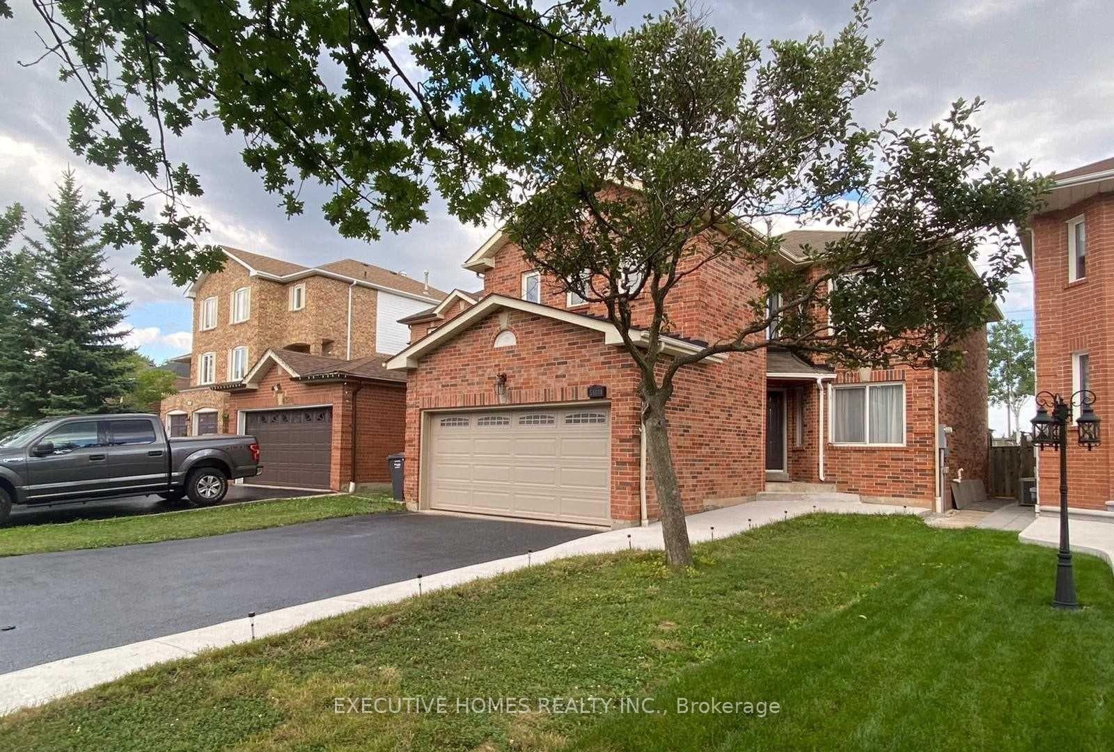 4388 Romfield Crescent, Mississauga, ON L5M 4K9 - Photo 1