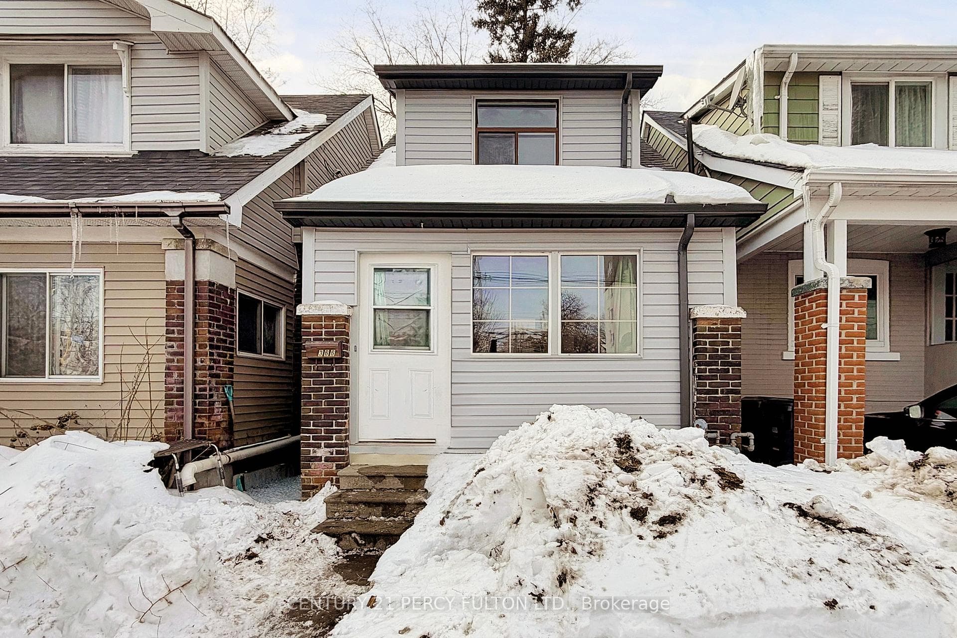 366 Coxwell Avenue, Riverdale / Leslieville, ON M4L 3B7 - Photo 1