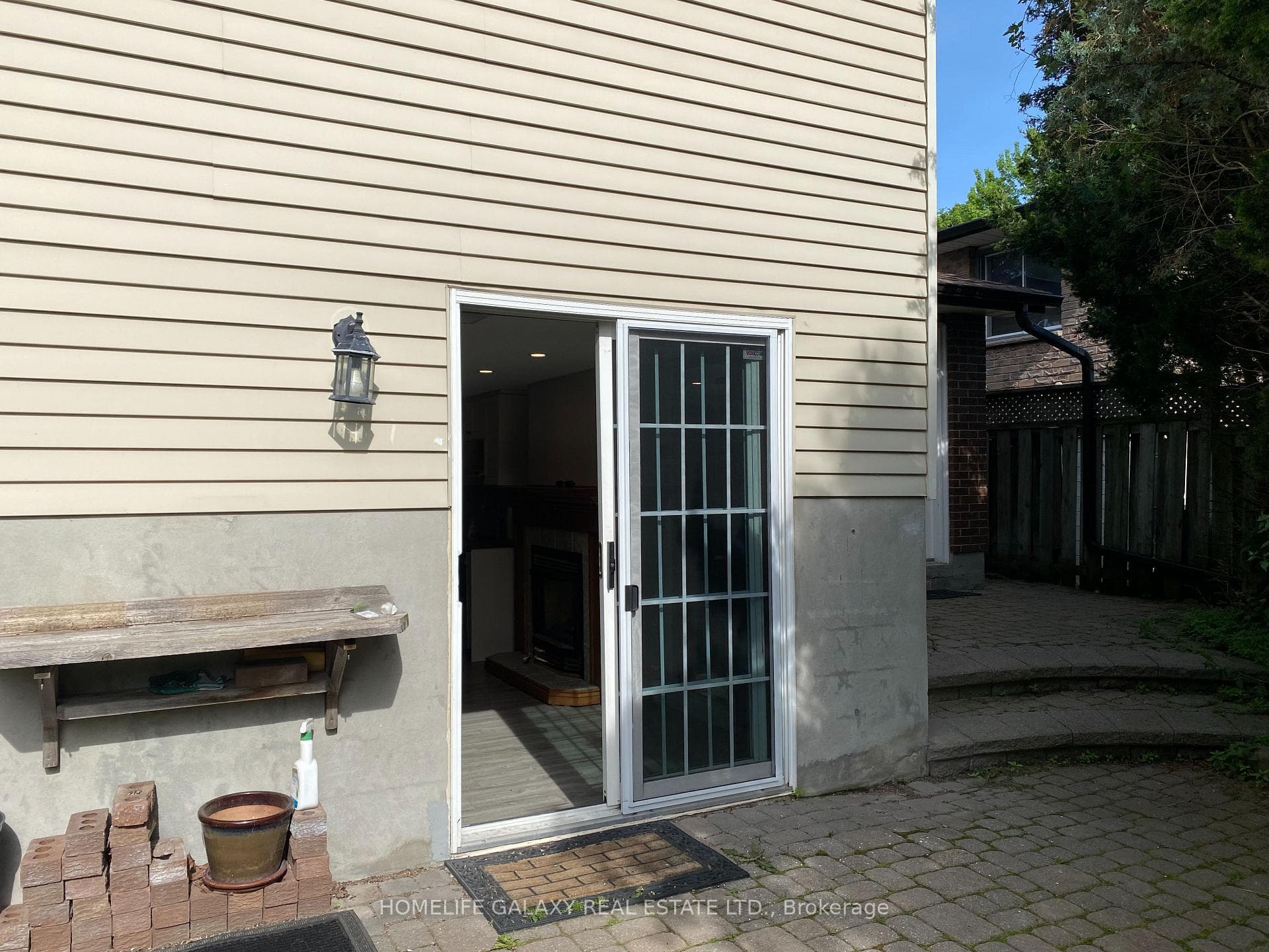 912 Exeter Street, Oshawa, ON L1G 7N5 - Photo 1