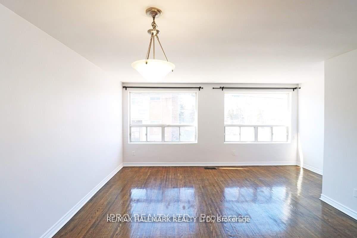 1237E Woodbine Avenue, Danforth / East York, ON M4C 4E5 - Photo 1