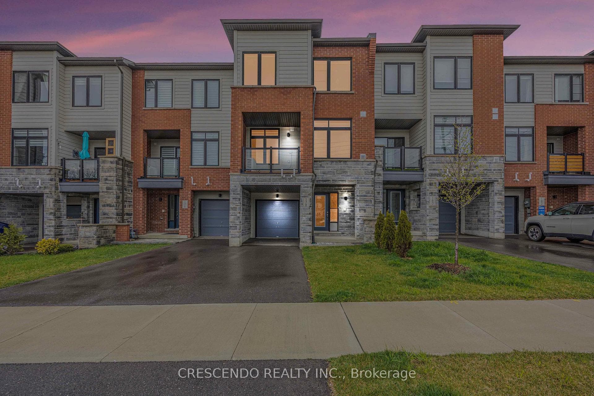 178 Vantage Loop Street, Newmarket, ON L3X 0L2 - Photo 1