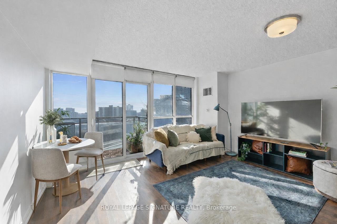 38 Joe Shuster Way Unit 1013, High Park / Junction / Roncesvalles, ON M6K 0A5 - Photo 1