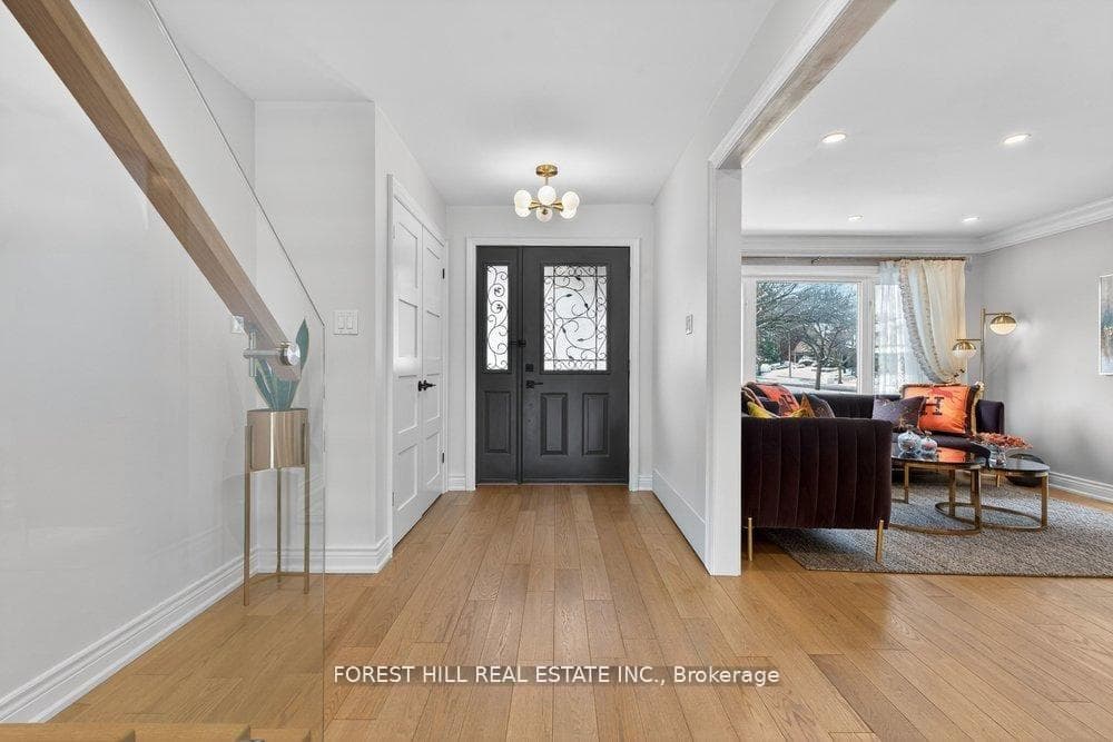 47 Tofino Crescent, Don Mills / Parkwoods / Victoria Village, ON M3B 1R9 - Photo 1