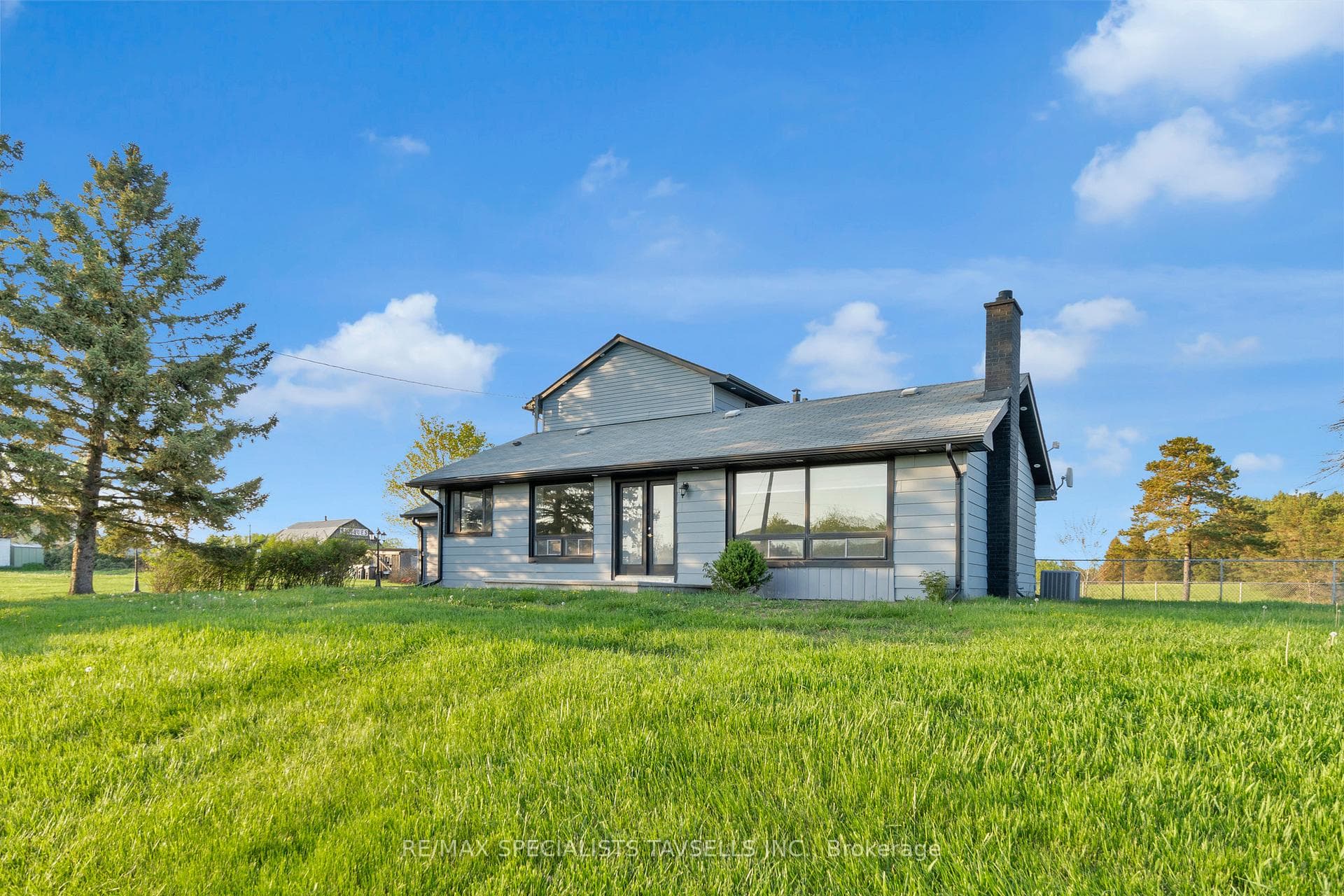 16045 Hurontario Street, Caledon, ON L7C 2E5 - Photo 1