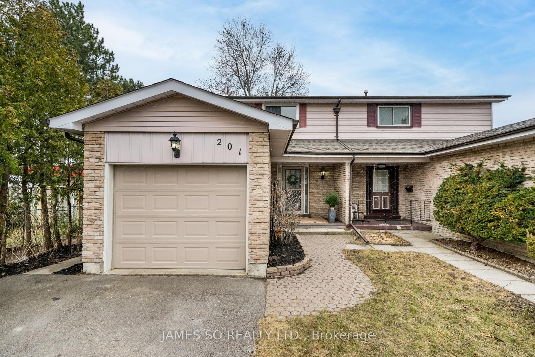 201 Ormond Drive, Oshawa, ON L1G 6T7 - Photo 1