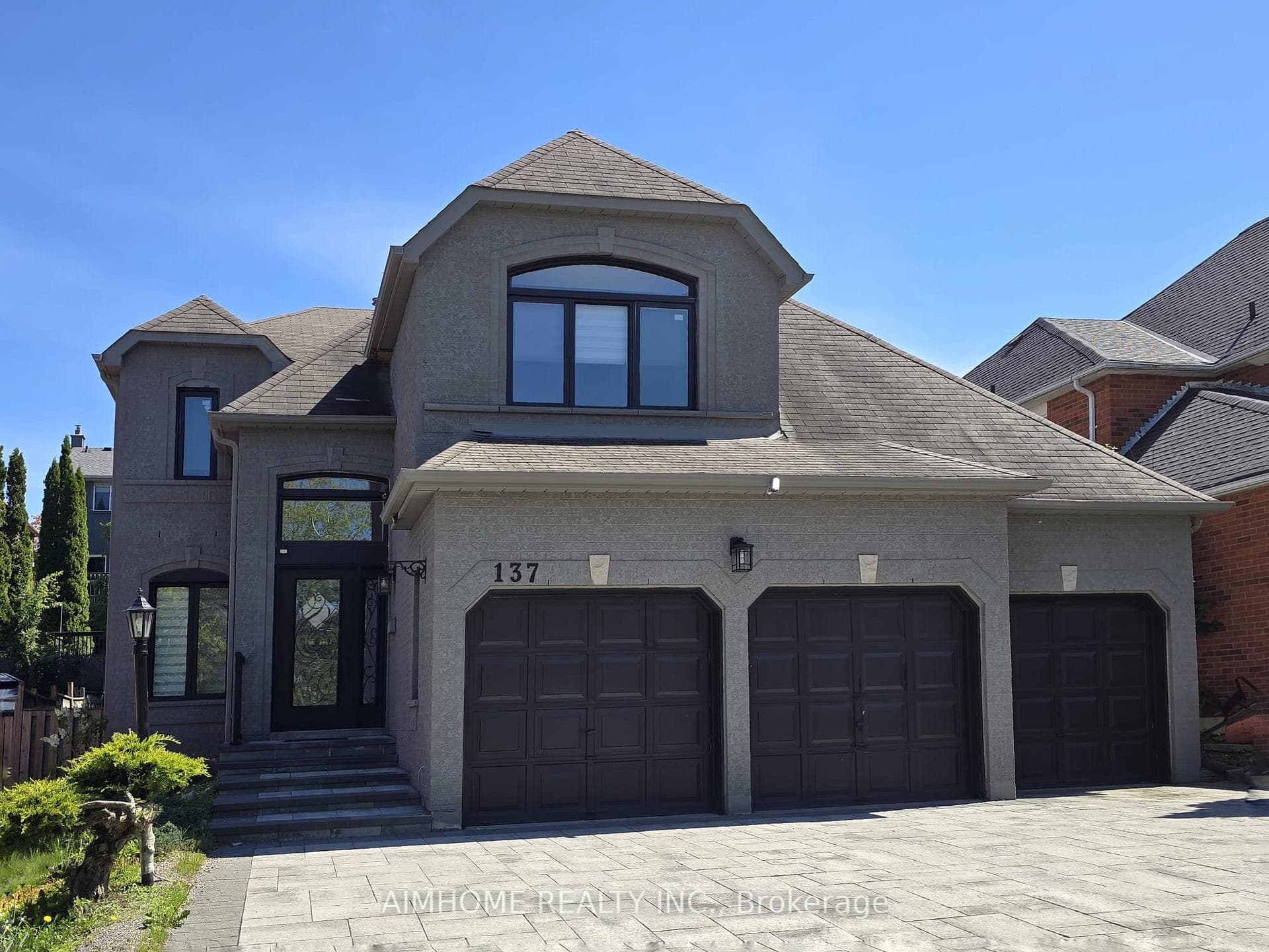 137 Mcclellan Way, Aurora, ON L4G 6M5 - Photo 1