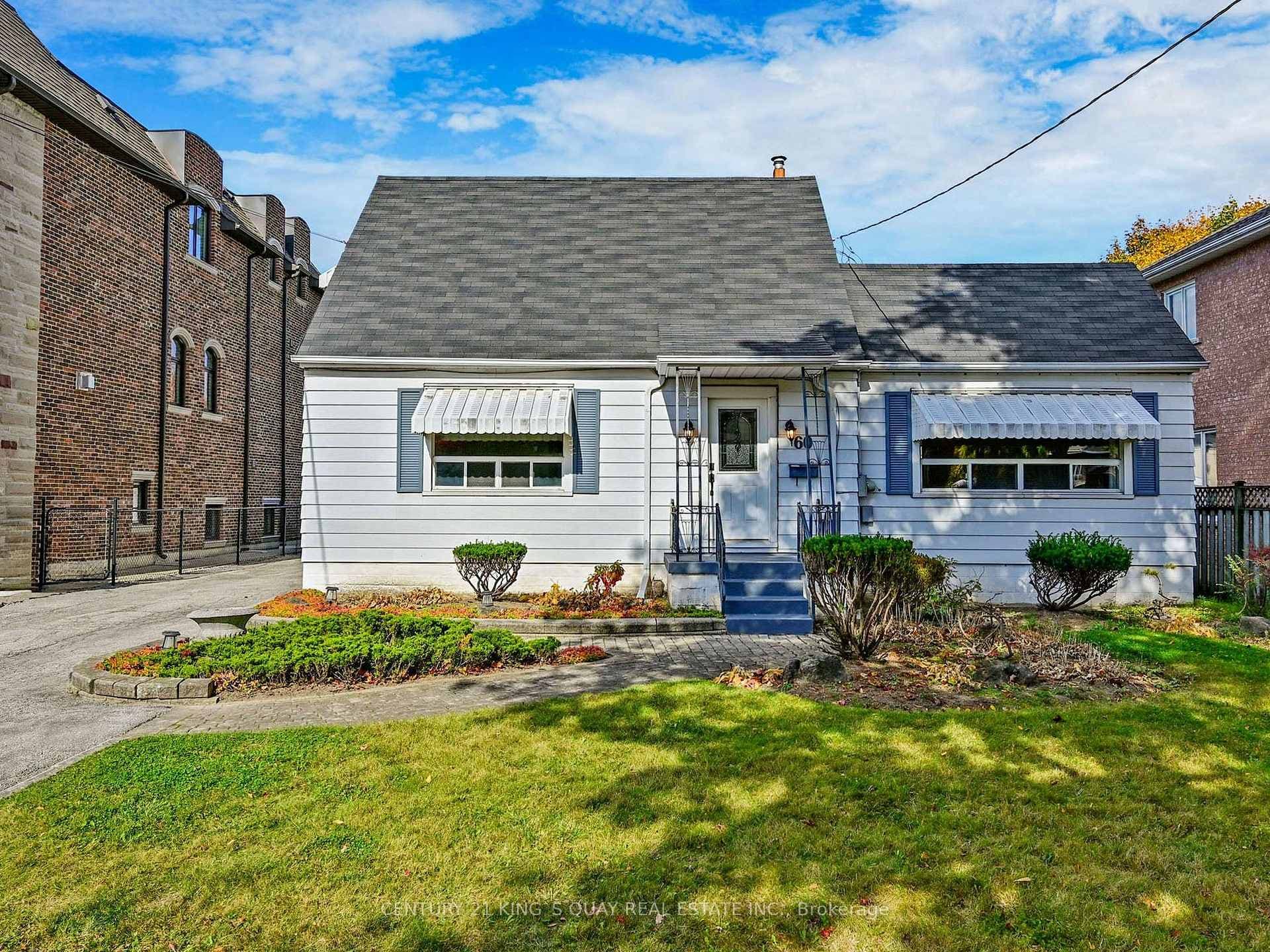 60 Northwood Drive, Willowdale / Newtonbrook, ON M2M 2K1 - Photo 1
