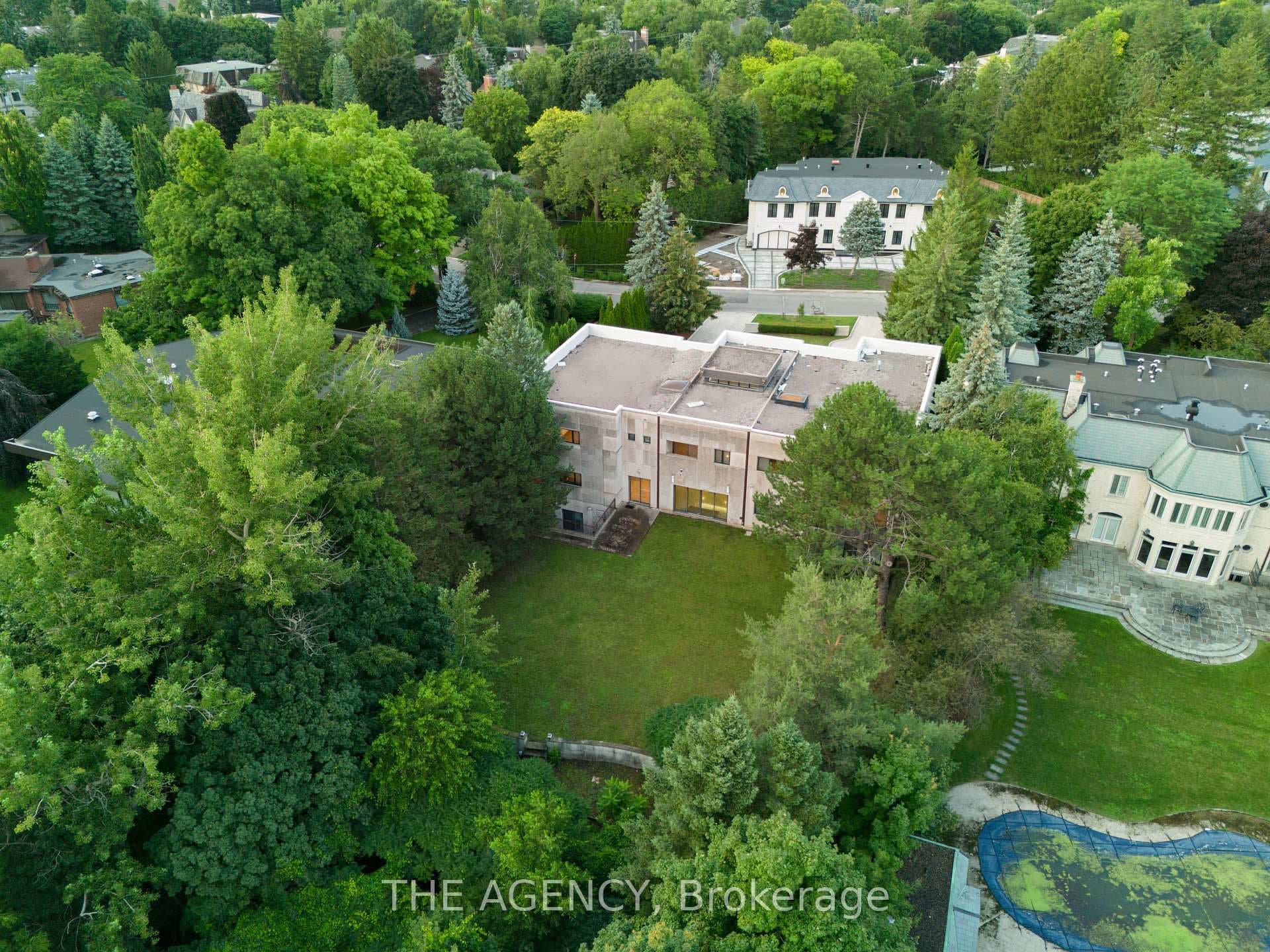 23 Bayview Ridge, Bridle Path / York Mills / Hoggs Hollow, ON M2L 1E3 - Photo 1