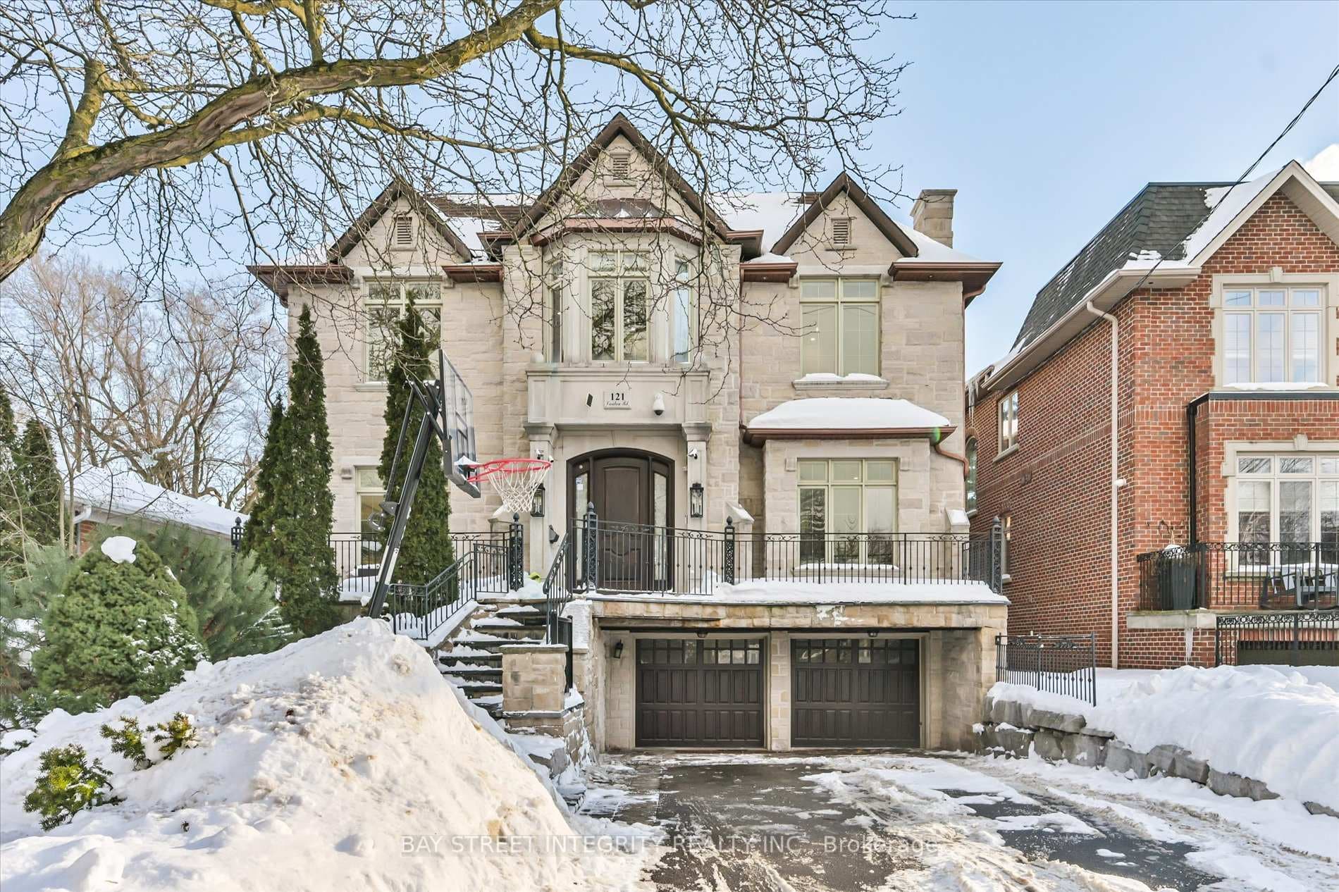 121 Caribou Road, Toronto C04