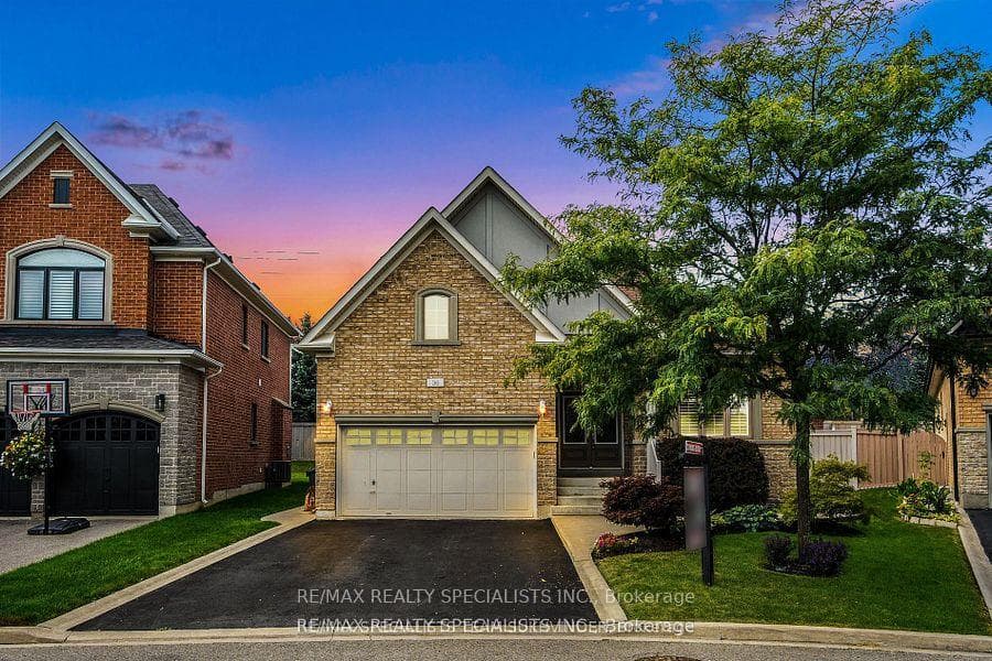 36 Dokkum Crescent, Brampton, ON L6Z 4T6 - Photo 1