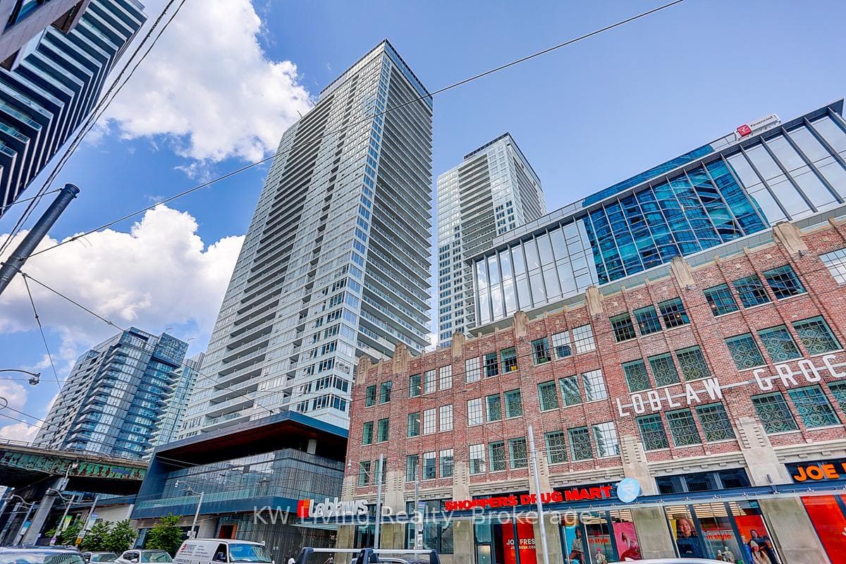 19 Bathurst Street Unit 1612, Downtown Toronto / Waterfront, ON M5V 0N2 - Photo 1