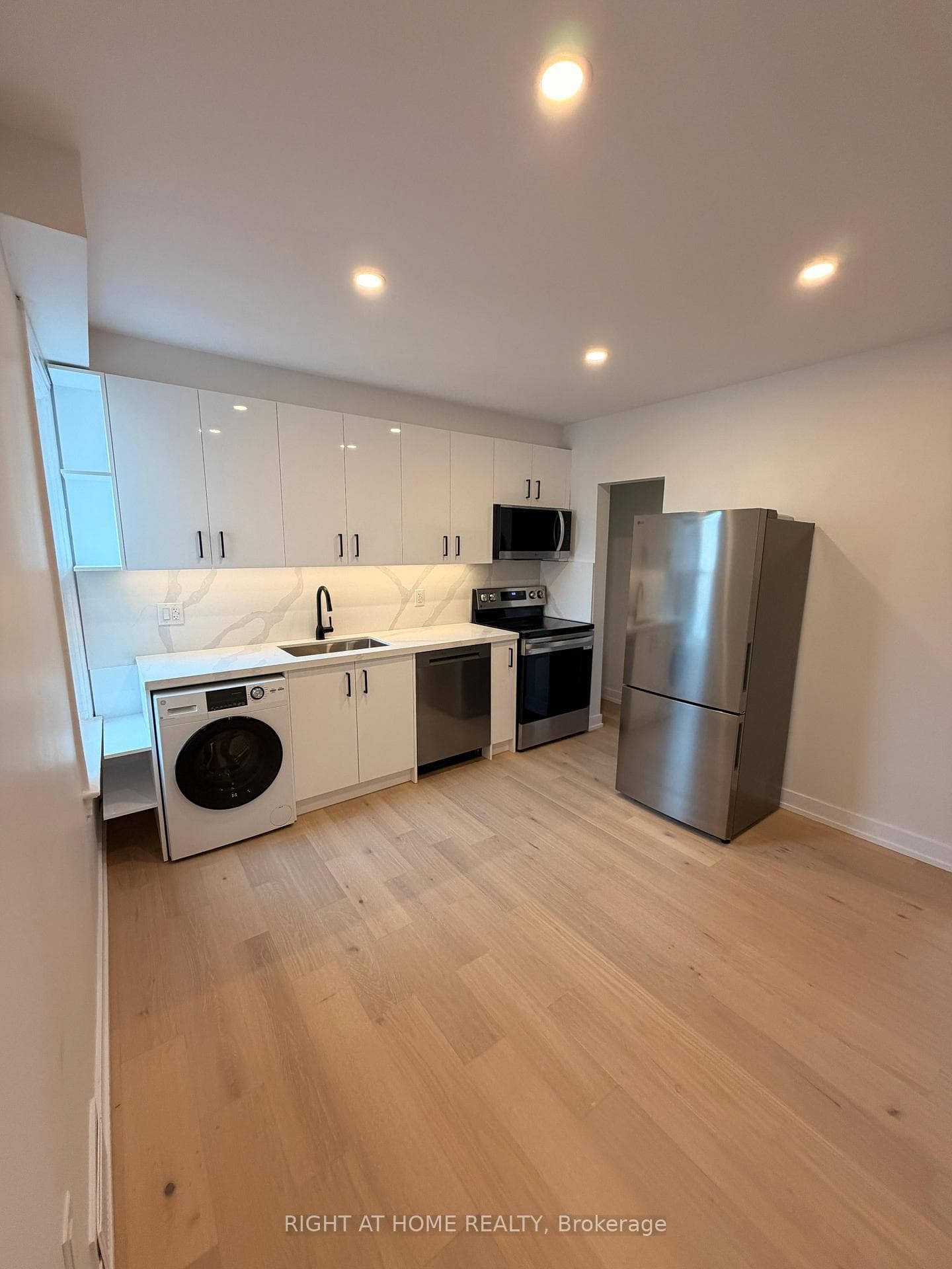 751 Dupont Street Unit 2, Bloor West Village / Swansea, ON M6G 1Z5 - Photo 1