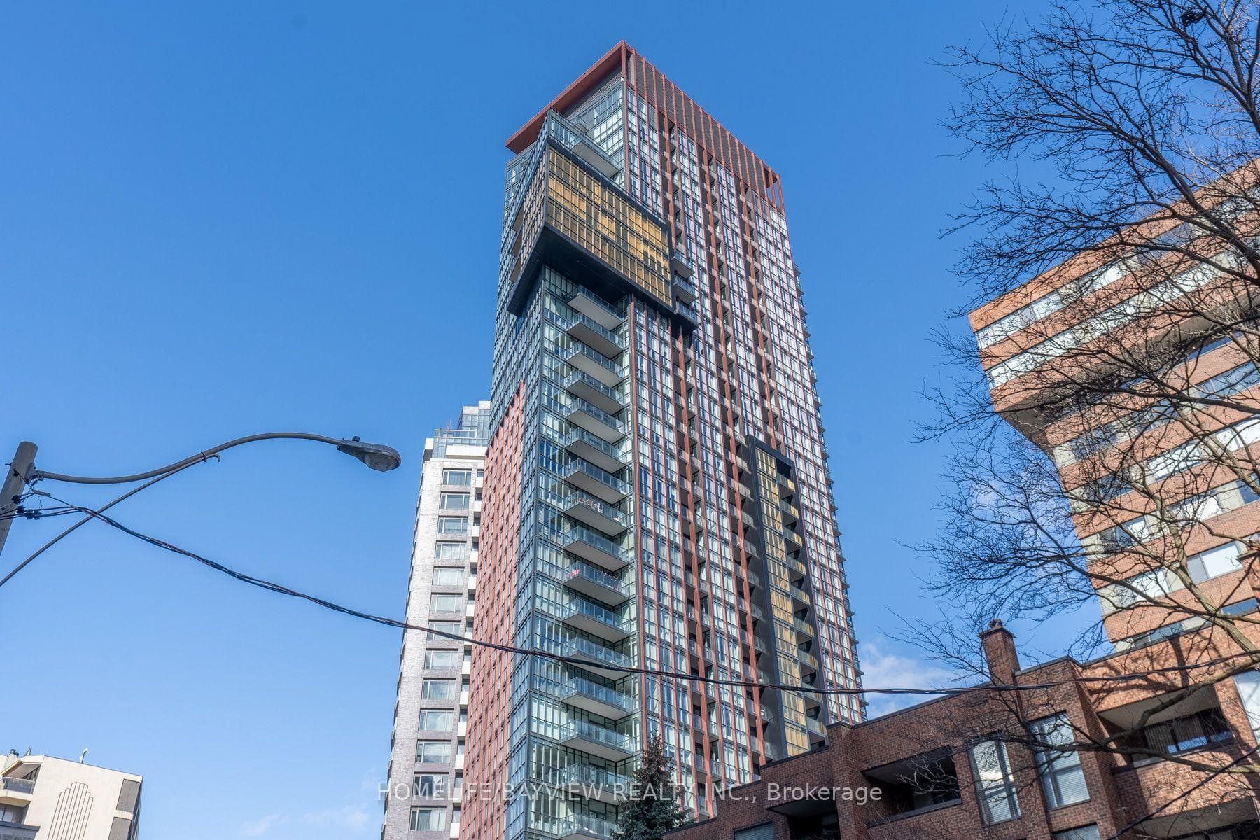 32 Davenport Road Unit 703, Annex / Yorkville / Summerhill, ON M5R 0B5 - Photo 1