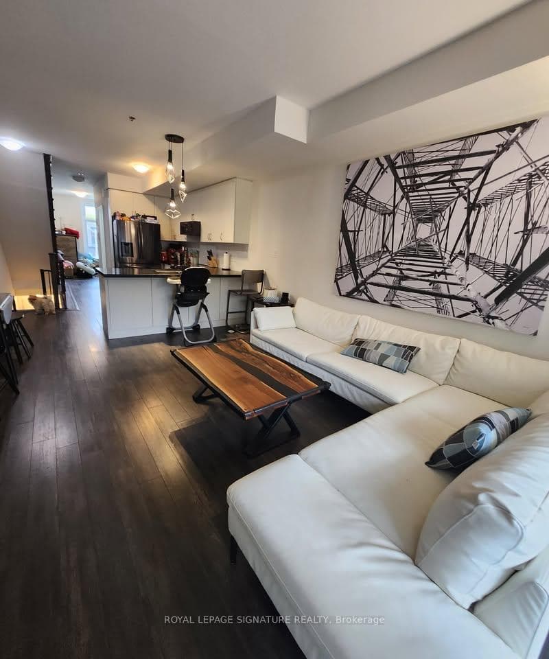 41 Creekbank Road, York / Weston, ON M6L 0A3 - Photo 1