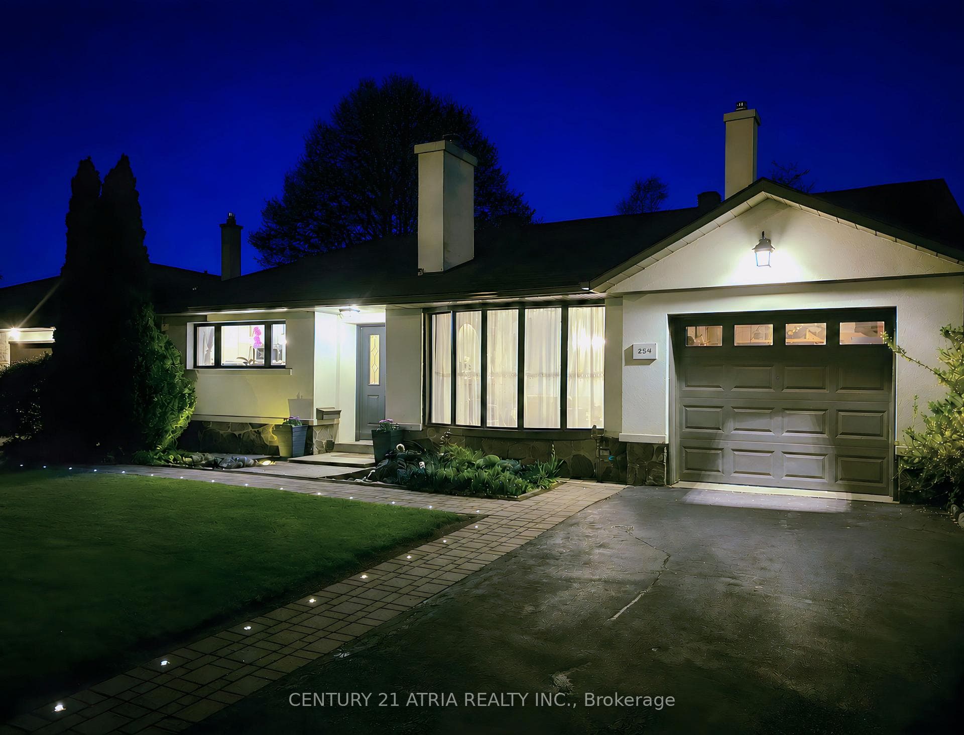 254 The West Mall N/A, Etobicoke (Islington / Rexdale), ON M9C 1C5 - Photo 1