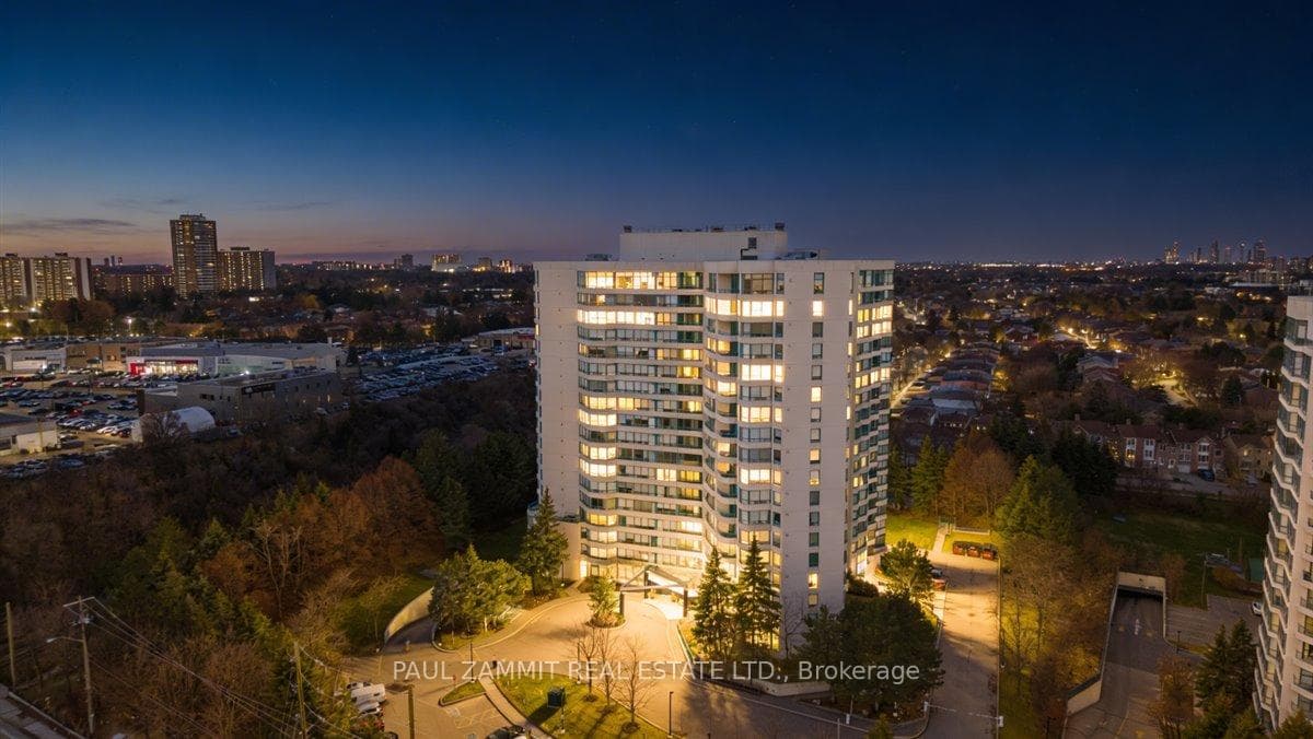 7250 Yonge Street Unit 911, Vaughan, ON L4J 7X1 - Photo 1