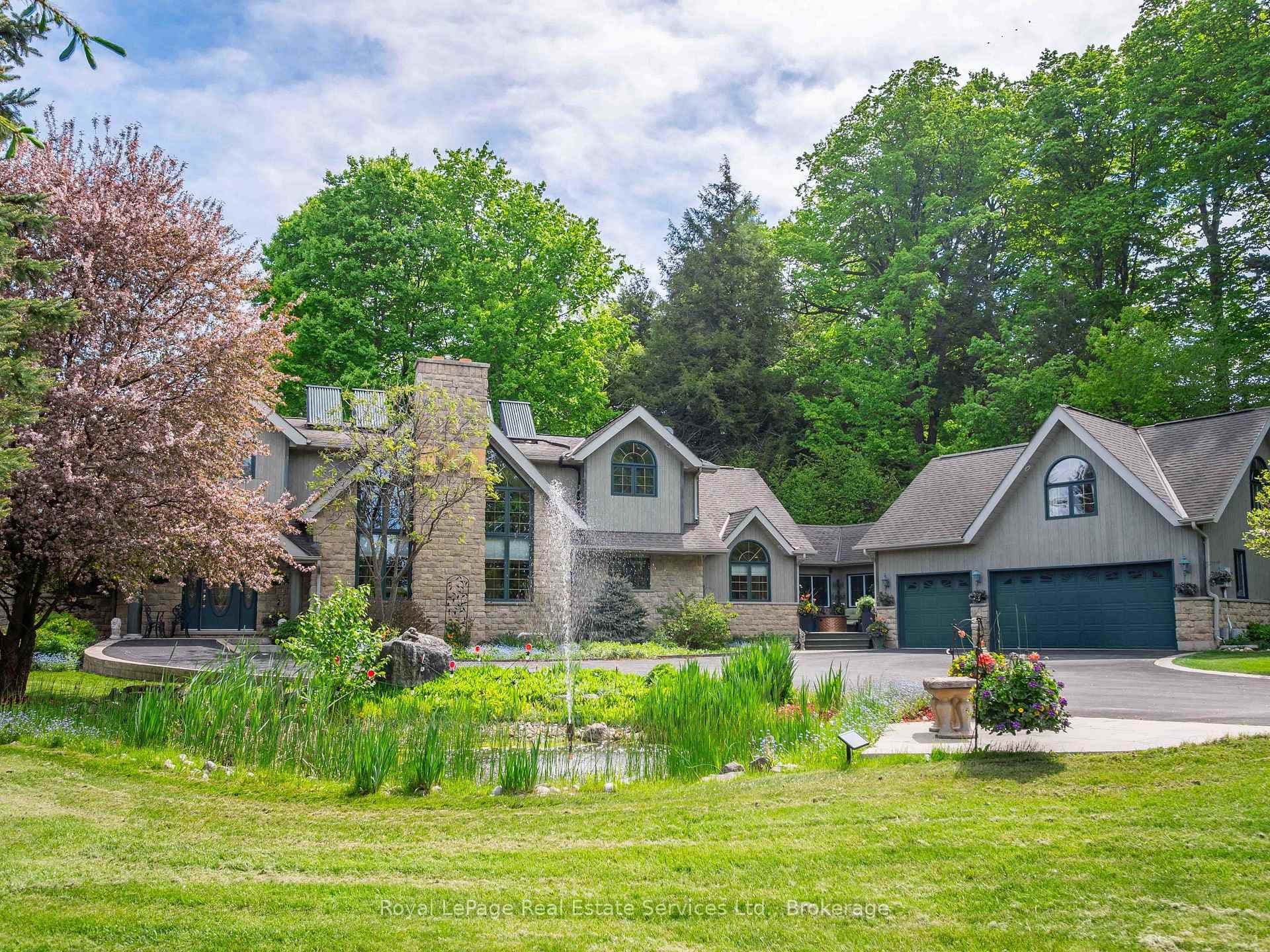 6 TURTLE LAKE Drive, Halton Hills, ON L7J 2W7 - Photo 1