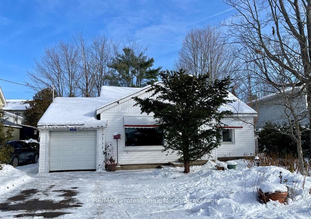 330 John Street, Gravenhurst, ON P1P 1J1 - Photo 1