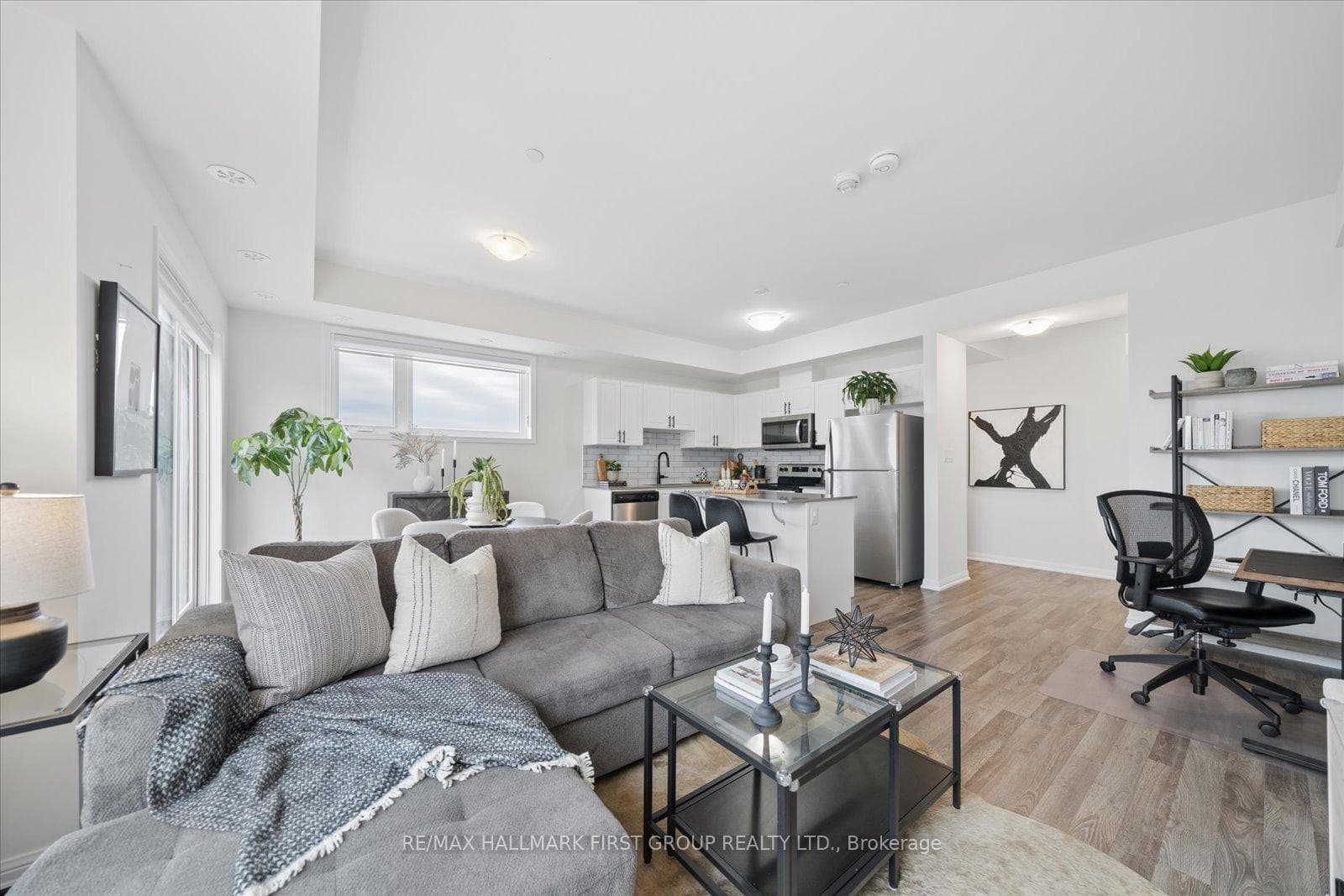 1460 Whites Road Unit 224, Pickering, ON L1V 0E8 - Photo 1