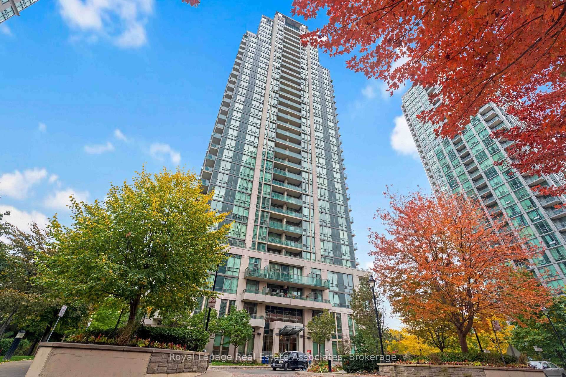 3515 Kariya Drive Unit 1106, Mississauga, ON L5B 0C1 - Photo 1