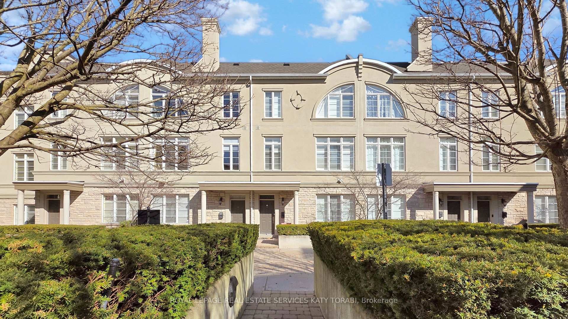 51 York Mills Road Unit 303, Bridle Path / York Mills / Hoggs Hollow, ON M2P 1B6 - Photo 1