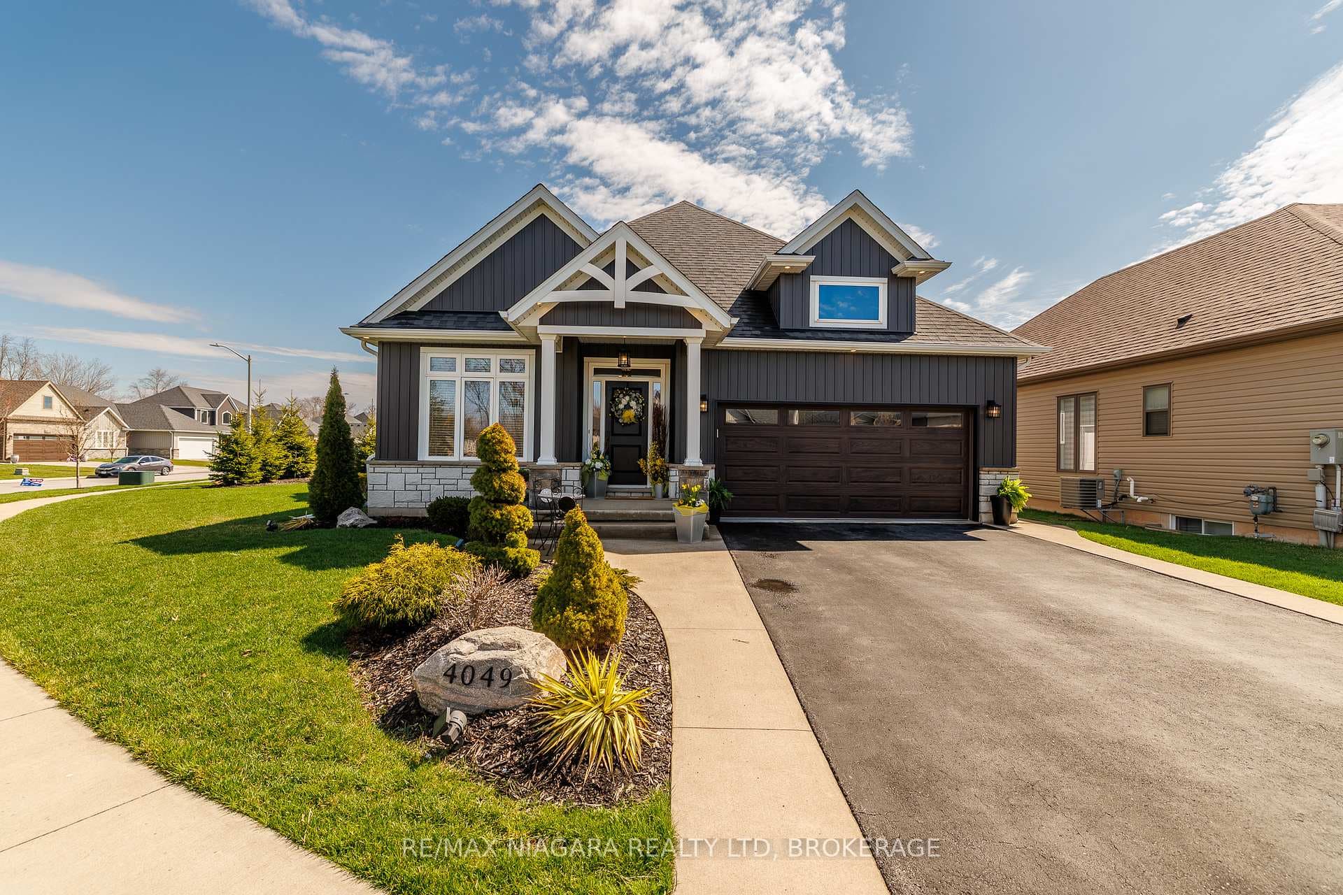 4049 Village Creek Drive, Fort Erie, ON L0S 1S0 - Photo 1