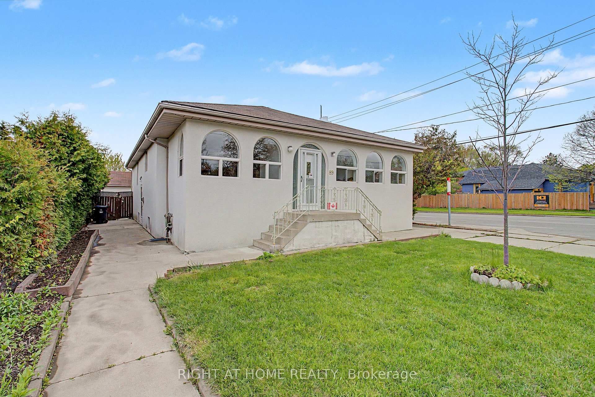 89 Newton Drive, Willowdale / Newtonbrook, ON M2M 2N2 - Photo 1