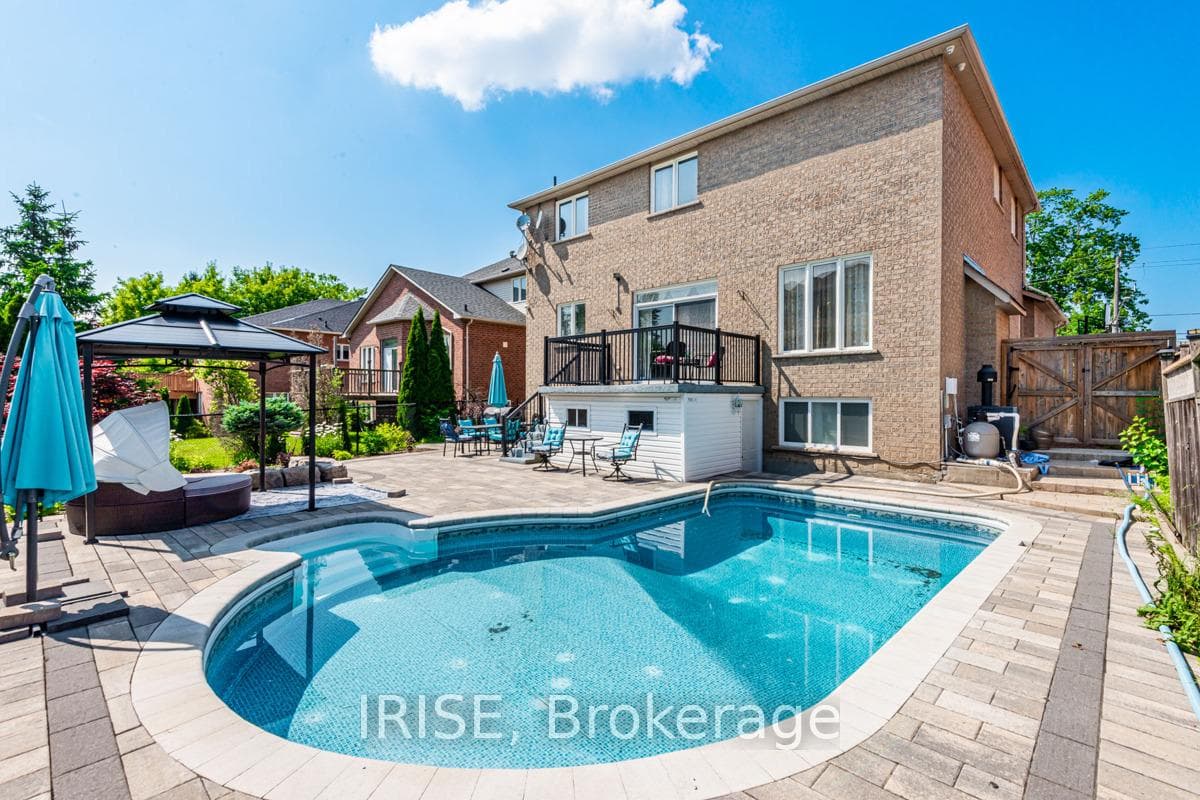 201 Sunset Beach Road, Richmond Hill
