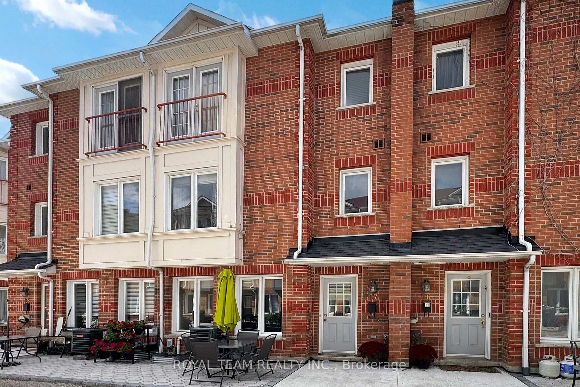 151 Townsgate Drive Unit 57, Vaughan, ON L4J 8J7 - Photo 1