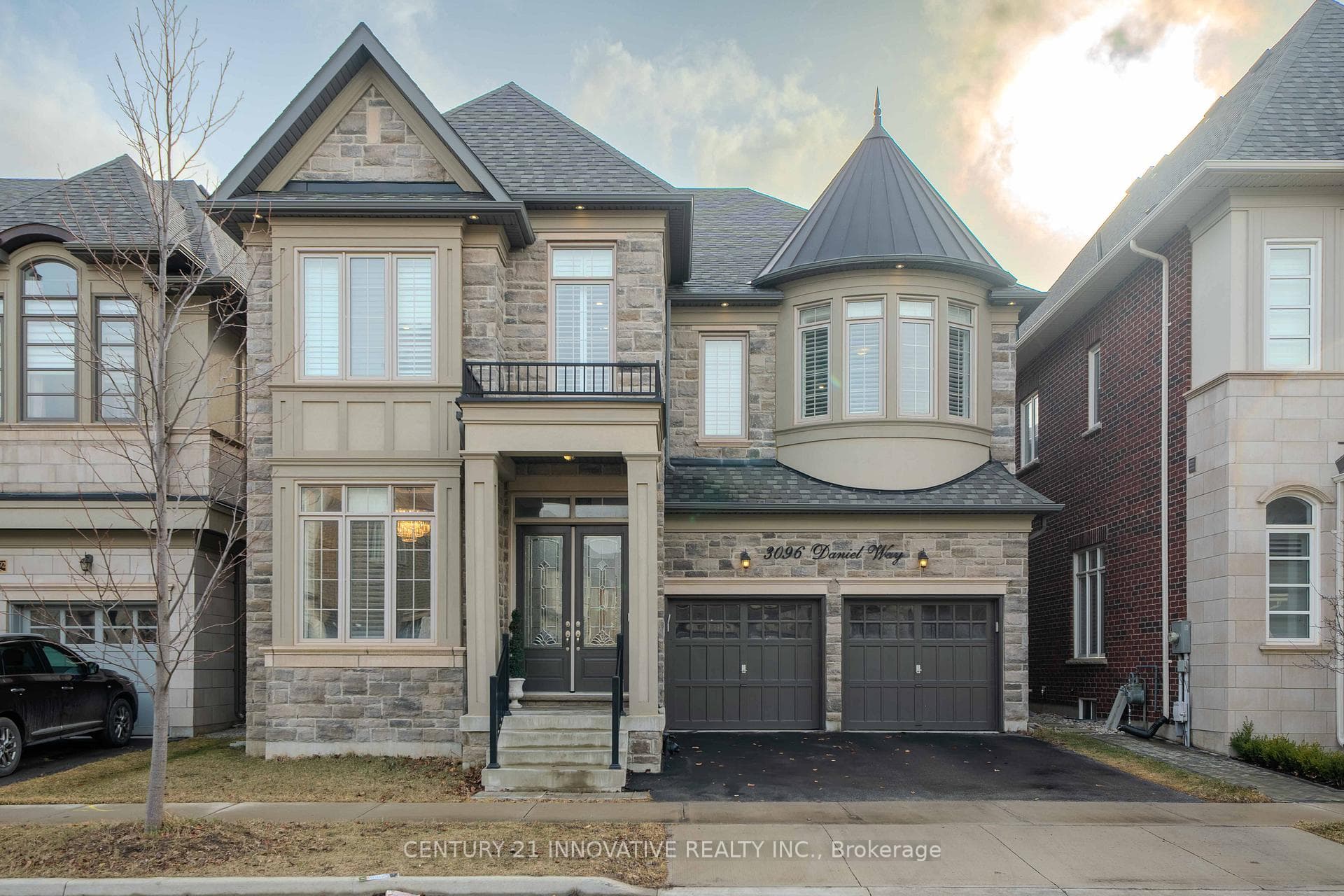 3096 Daniel Way, Oakville, ON L6H 0V1 - Photo 1